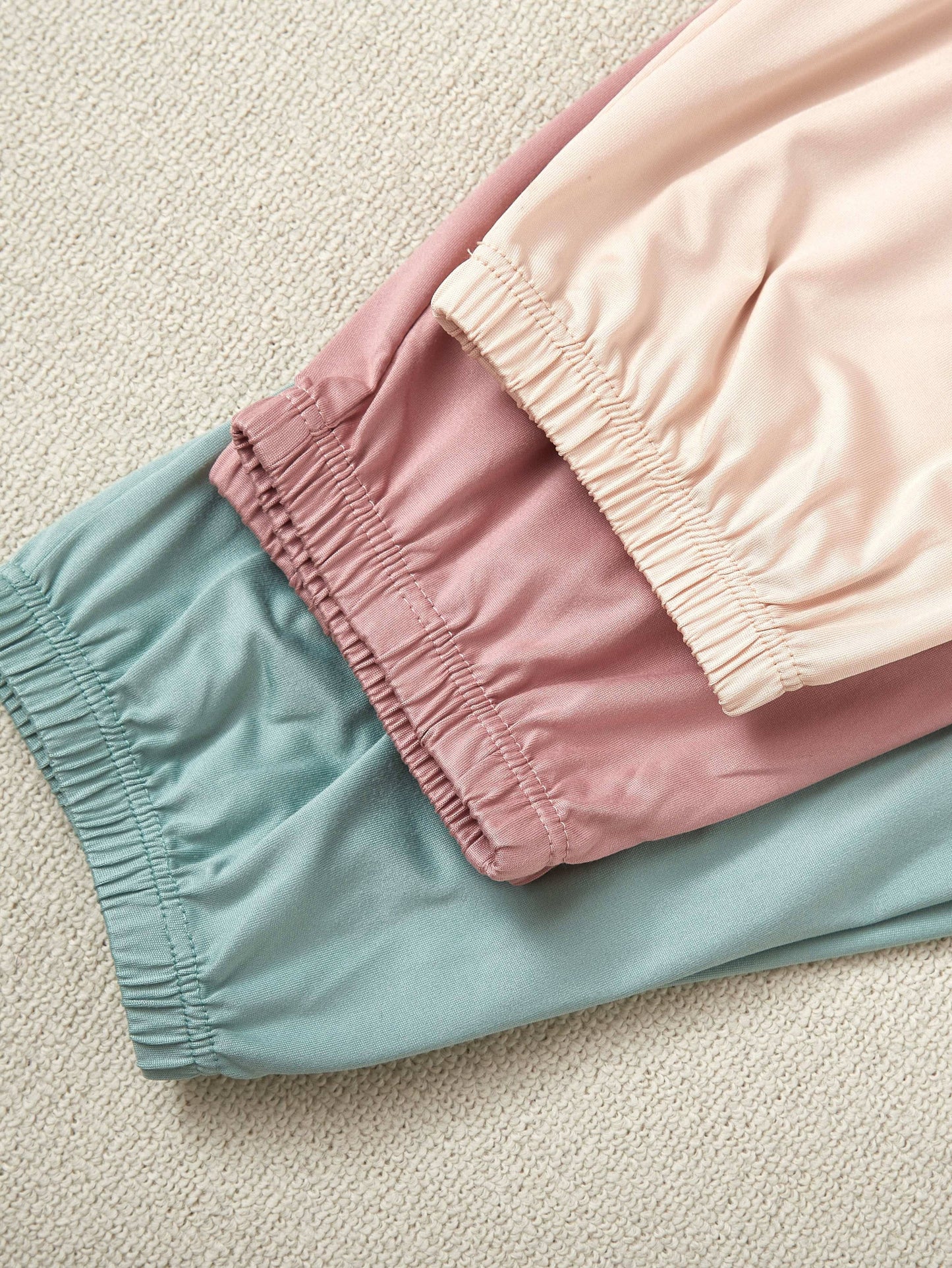 6pcs Women's New Style Pajamas Set • 3 Short Sleeved Tops • 3 Trousers • Casual Solid Color Set • 3 Pajamas