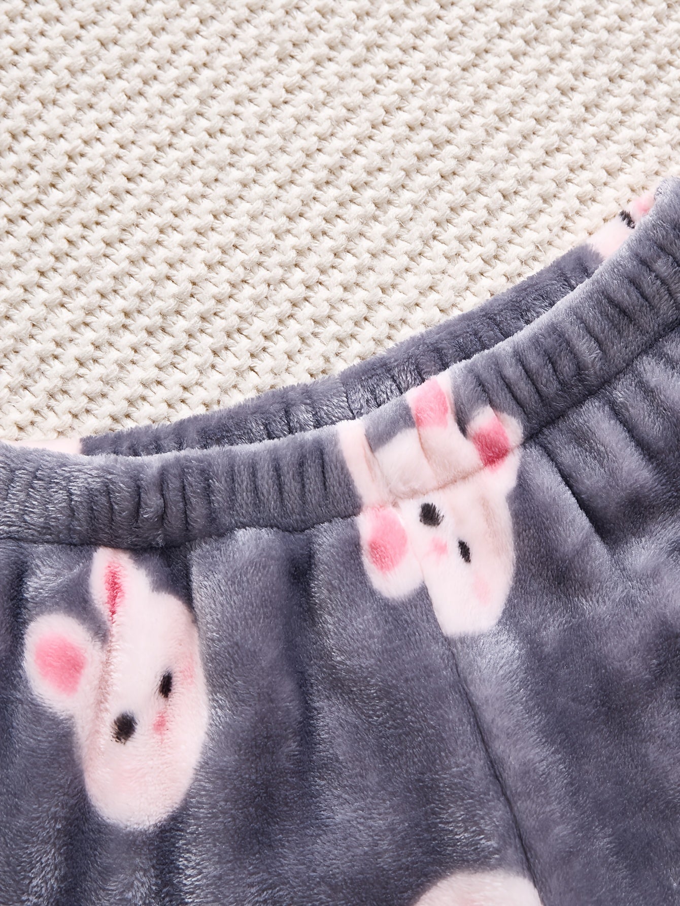 's Plush Hooded Sweatsuit Set - Soft Rabbit Pattern Winter Outfit with Hooded Sweatshirt & Pants, Cozy Loose-Fit Long Sleeve Romper, Machine Washable & (Grey with Pink Bunnies) - Fall & Winter Warmth, Perfect for Outdoor