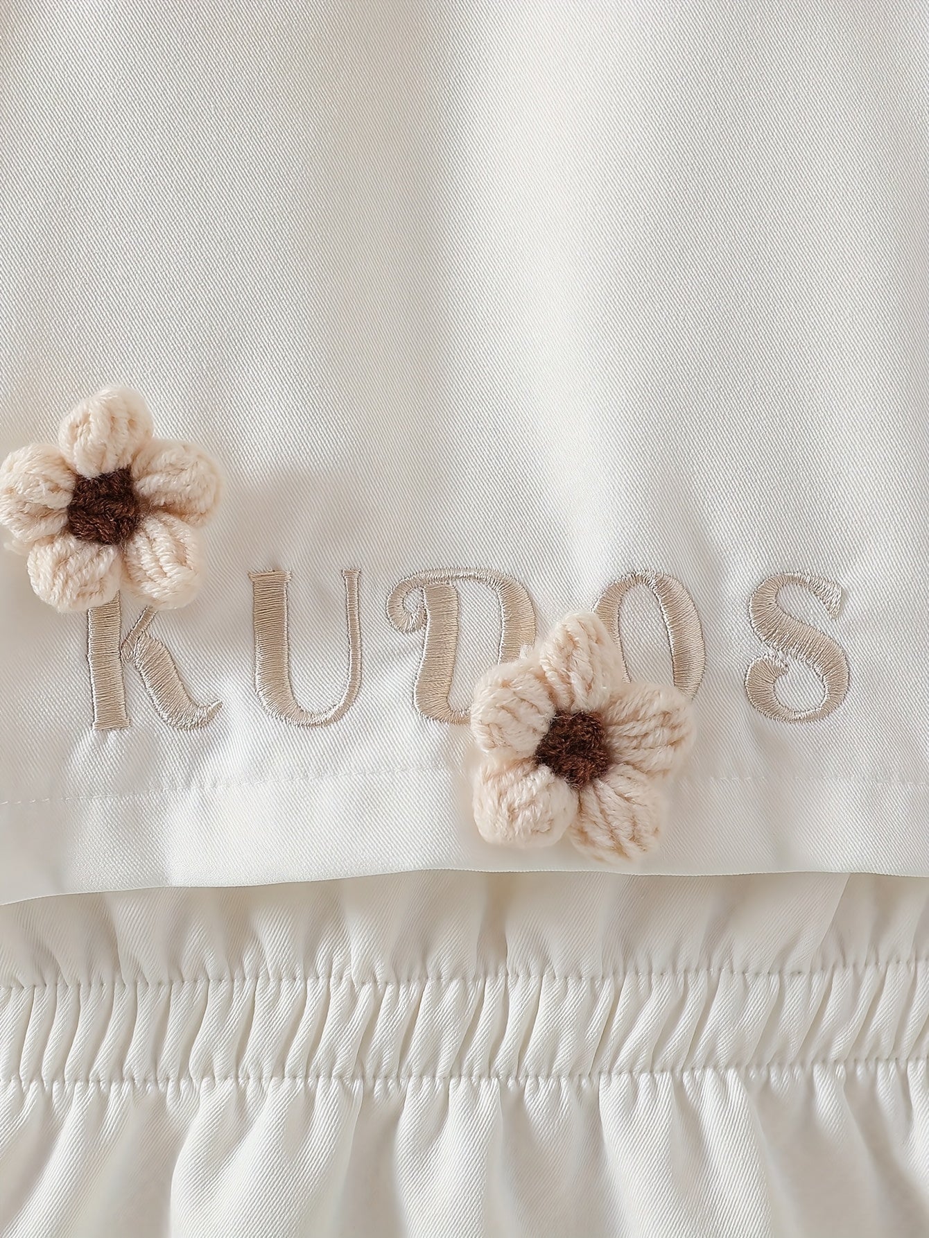 Girls' Winter Coat with Plush Hood - Long Sleeve Zipper Front, Soft Polyester Lining, Casual Chic Design for Outdoor Play & Shopping, Perfect Gift for Youngsters, Cozy Outerwear, Playful Style, Durable Coat