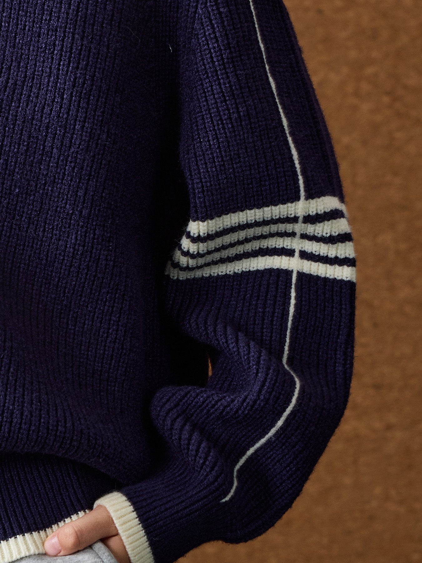 ASK JUNIOR Boys' Winter Sweater - Classic Side Stripe Color Block, Long Sleeve Round Neck Pullover, Soft Knit Sweater for School, Christmas, Winter Sweater, School Outfit, Casual Style, Durable Knitwear, Holiday Outfit, Cozy