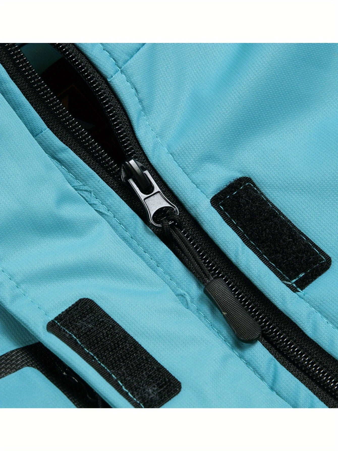 Girls' Thickened Warm Ski Jacket, Made from Wear-Resistant Polyester Fabric, Featuring a Thickened Fleece Lining, a Removable Thermal Liner, a Hooded Design, And Suitable for Outdoor Activities Like Mountaineering And Skiing.