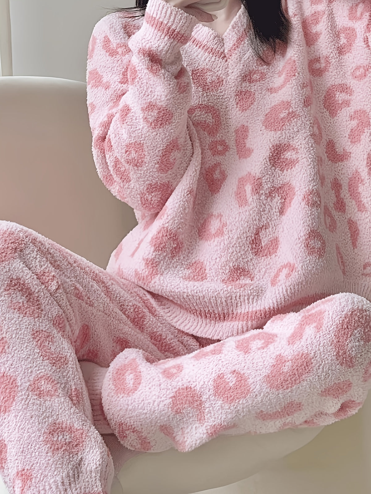 Black Friday New Sweet 'S Half-Fleece Pajama Set | V-neck, Geometric Pattern, All-season, Thickened Warm Home Wear for Autumn and Winter, Suitable for Outdoor Wear
