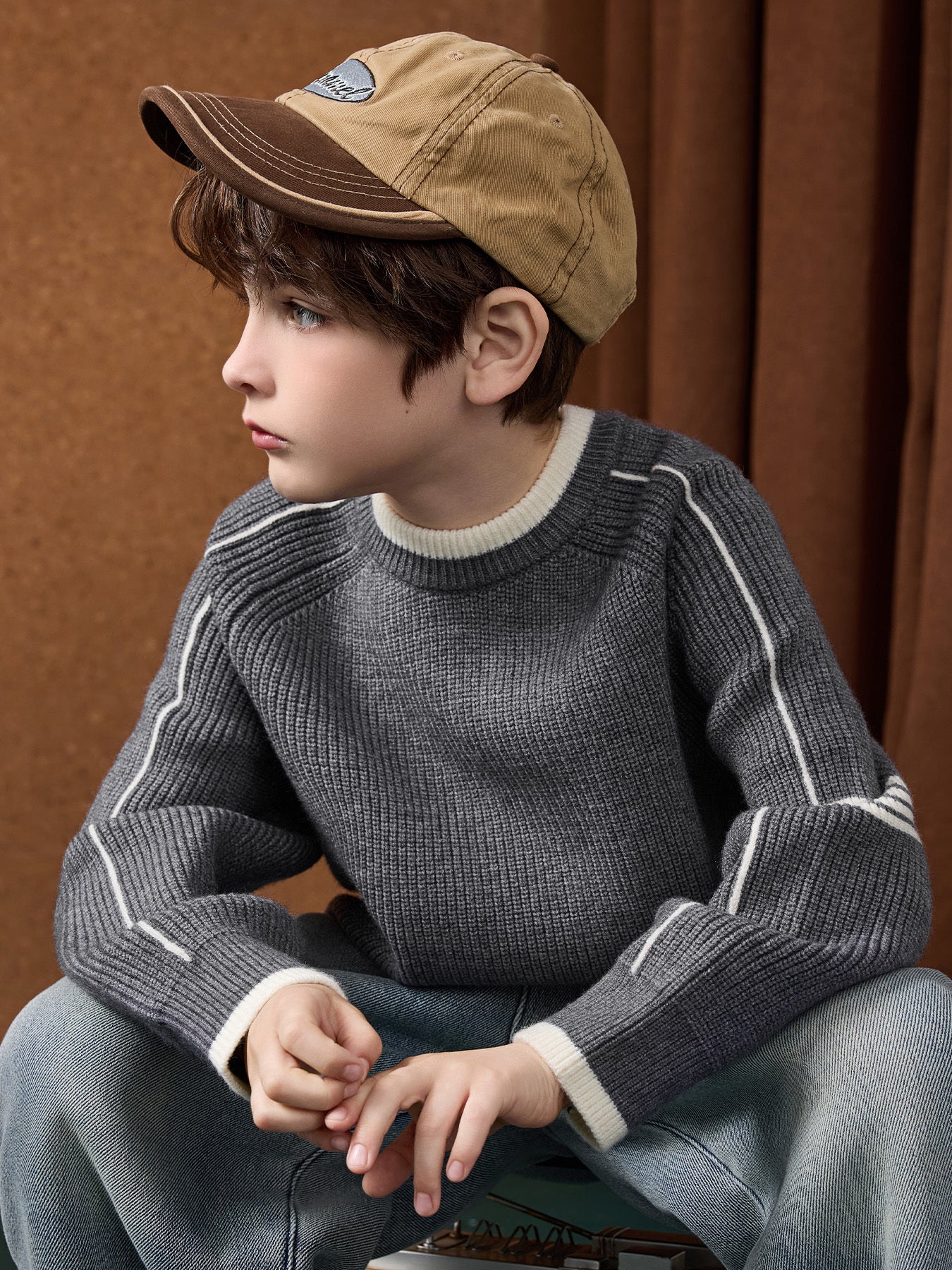 ASK JUNIOR Boys' Winter Sweater - Classic Side Stripe Color Block, Long Sleeve Round Neck Pullover, Soft Knit Sweater for School, Christmas, Winter Sweater, School Outfit, Casual Style, Durable Knitwear, Holiday Outfit, Cozy