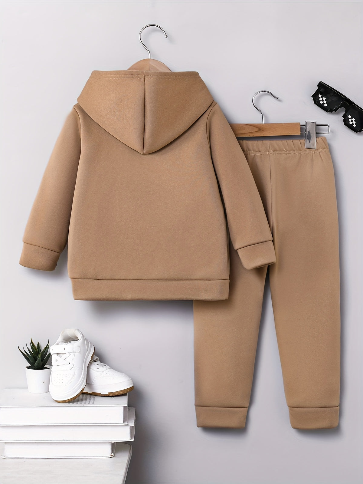 [Warm Hooded Sweatshirt] 2pcs Boys' Winter Warm Hooded Sweatshirt & Pants Set | 100% Polyester Knit Outfit with Chest Pocket, Elastic Waist Pants | Soft Casual Play Clothes for Outdoor Activities & Casual Attire - Cozy Kids'