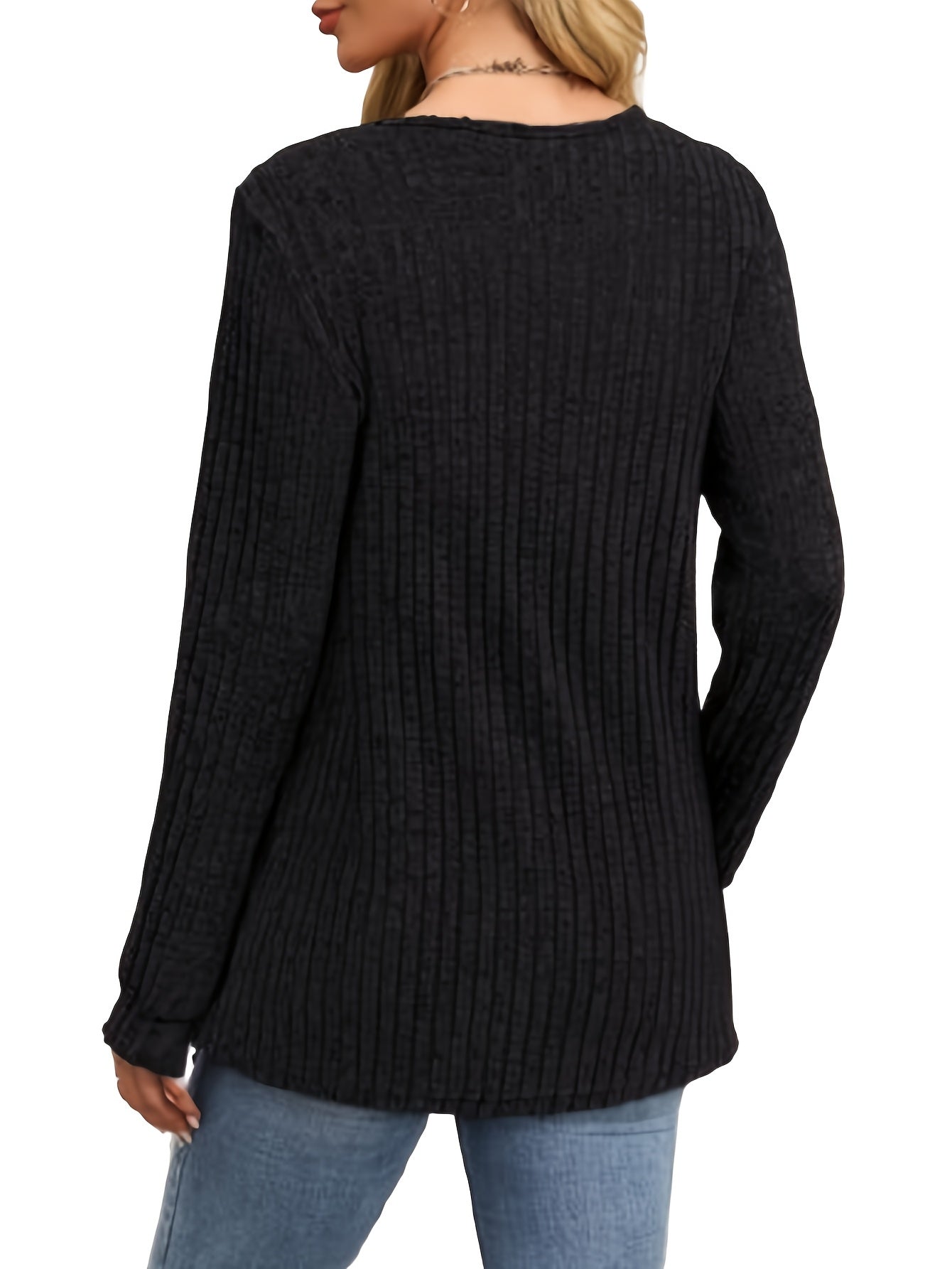 Three-Piece Women's Fashion Long-Sleeve Lightweight Casual Sweater Set with Buttoned T-Shirt for Autumn and Winter