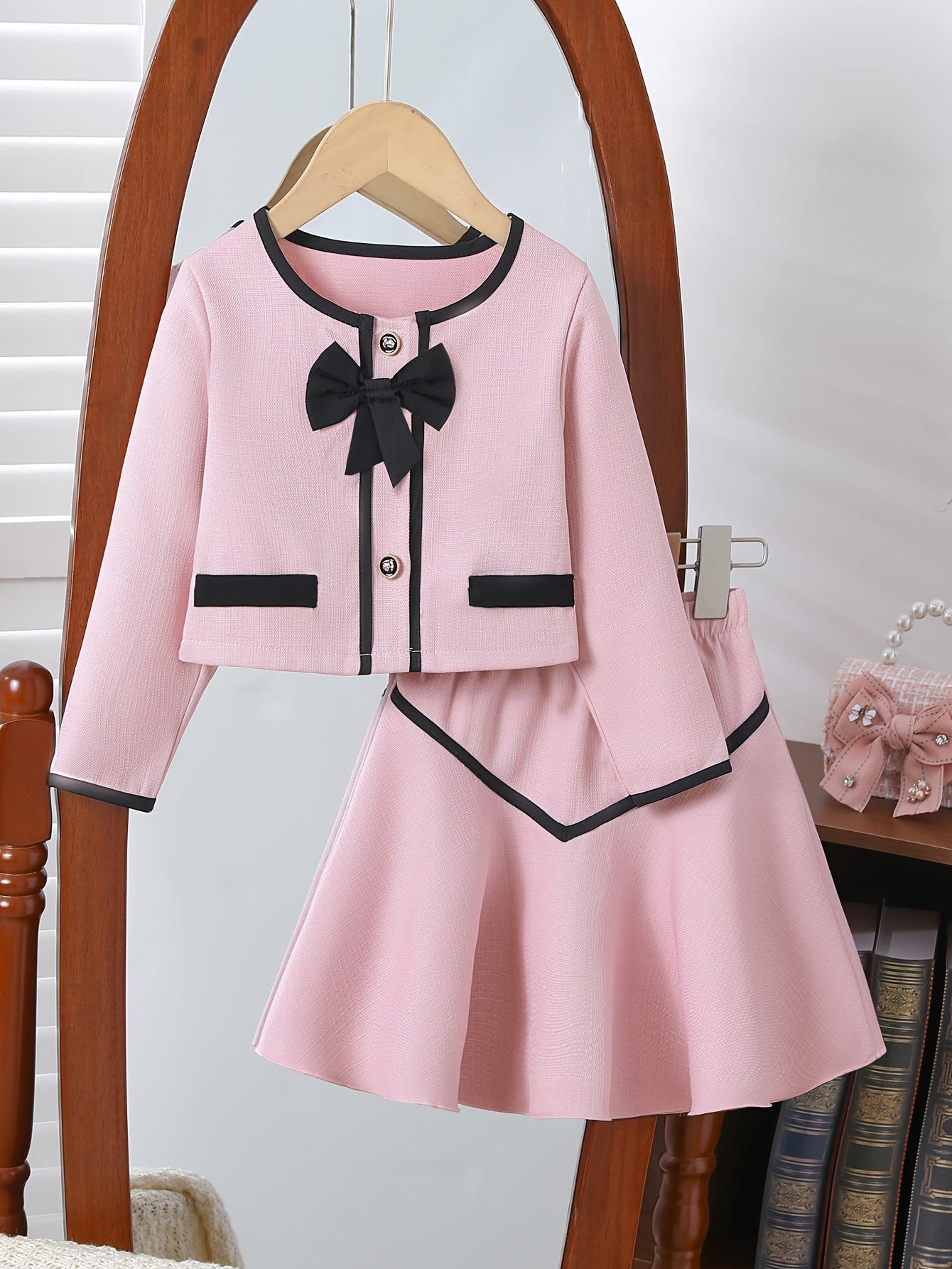 Girl's Sweet and Elegant Two-Piece Set: Tweed Long-Sleeved Top, Rose Texture Buttons + Bow + A-Line Skirt, Suitable for Outdoor Parties and Special Occasions in Spring and Autumn