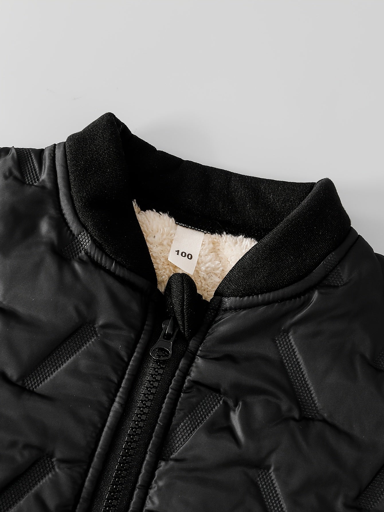 Boys' Autumn and Winter New Classic Simple Black Zip-Up Jacket with Fleece Lining Thickened Warm Top, Fashionable Casual Versatile Comfortable Leisure Sports Pants 2pcs Set, Perfect for Outdoor