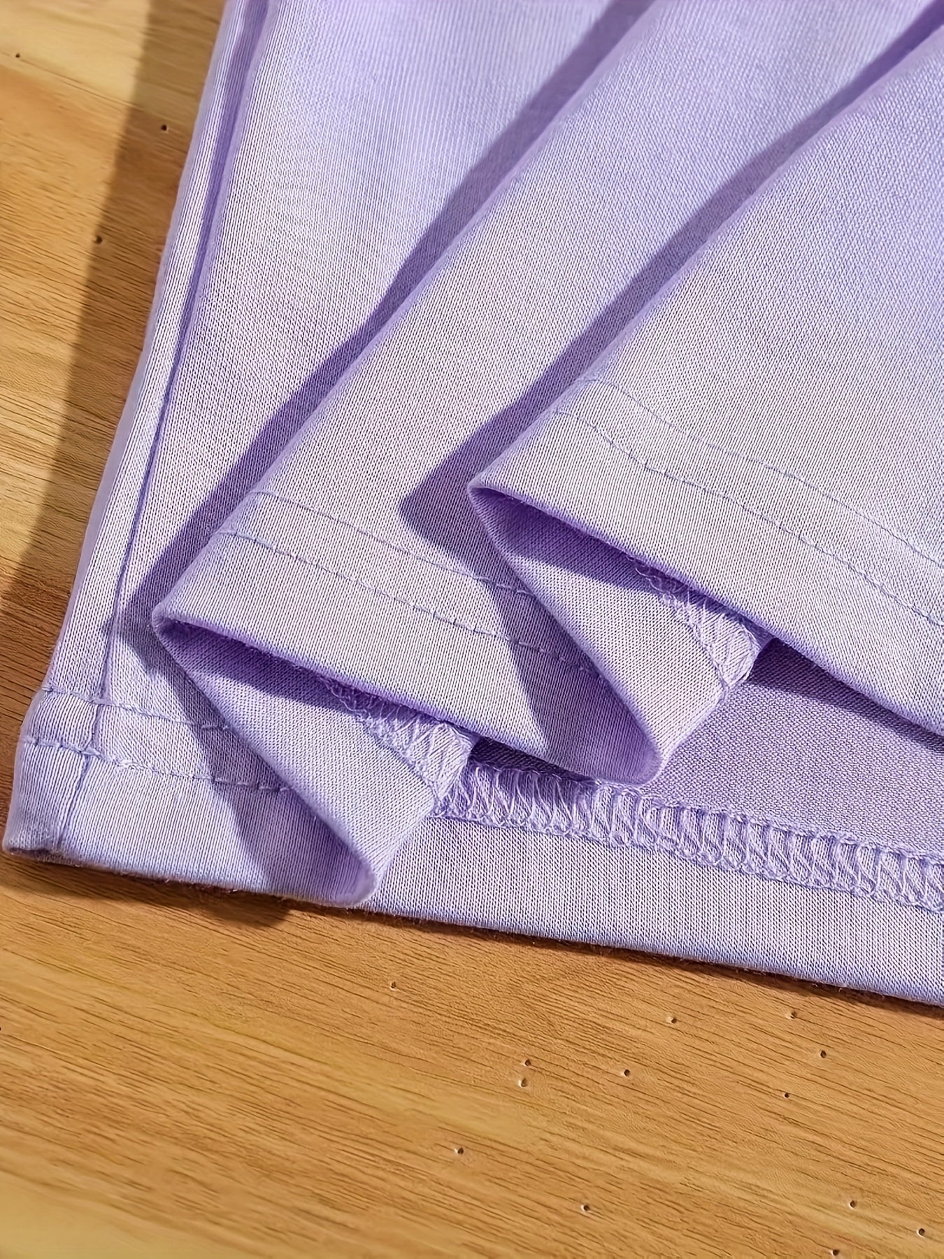 A Set of 5 Sweet And Cute Short-Sleeve T-Shirts for Girls, Featuring Beautiful Prints of Butterflies, Dandelions, And Floral Heart Designs. These Comfortable Casual Summer Tops Have a Regular Fit And Moderate Elasticity