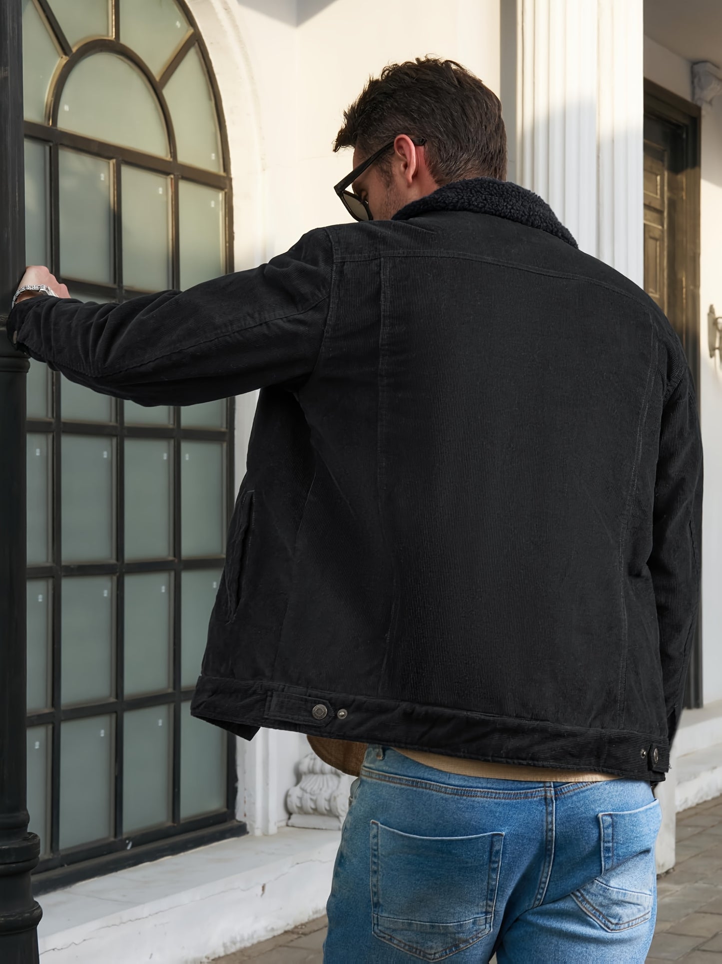 Men's Heavy-Duty Winter Jacket with & Lapel Collar - Thick Warm Trucker Jacket Suitable for Hiking, Camping, Outdoor Workwear - Machine-Washable Coat with Multi-Pocket Design (Fall/Winter)