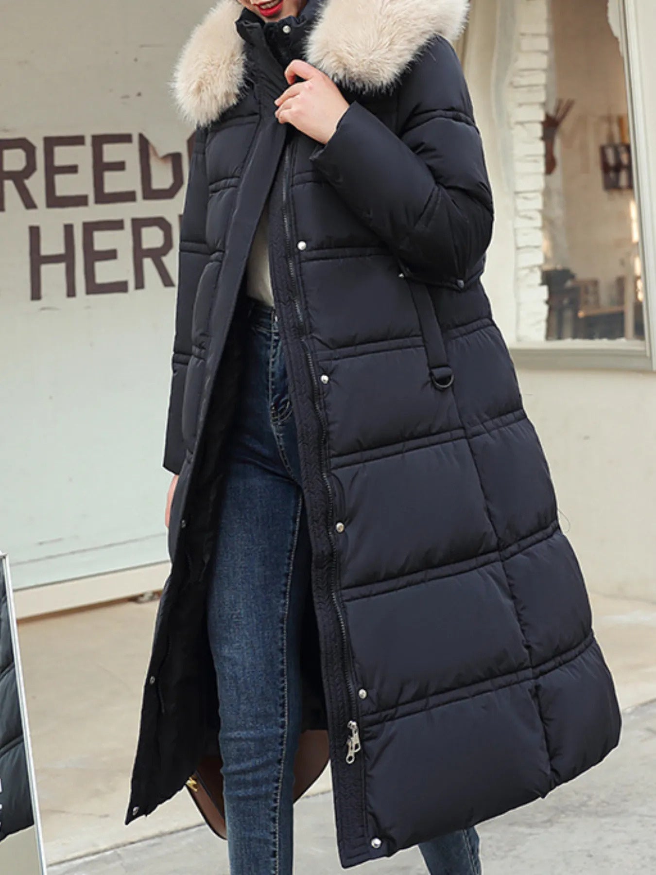 Women's 2025 Winter New Over-the-Knee Coat with Large Fur Collar & Hood - Slim-Fit Belted Full-Length Jacket, Zipper Closure, Solid Color for Dress, or Pants Outfits - Casual Outerwear (Hand Wash/Dry Clean)
