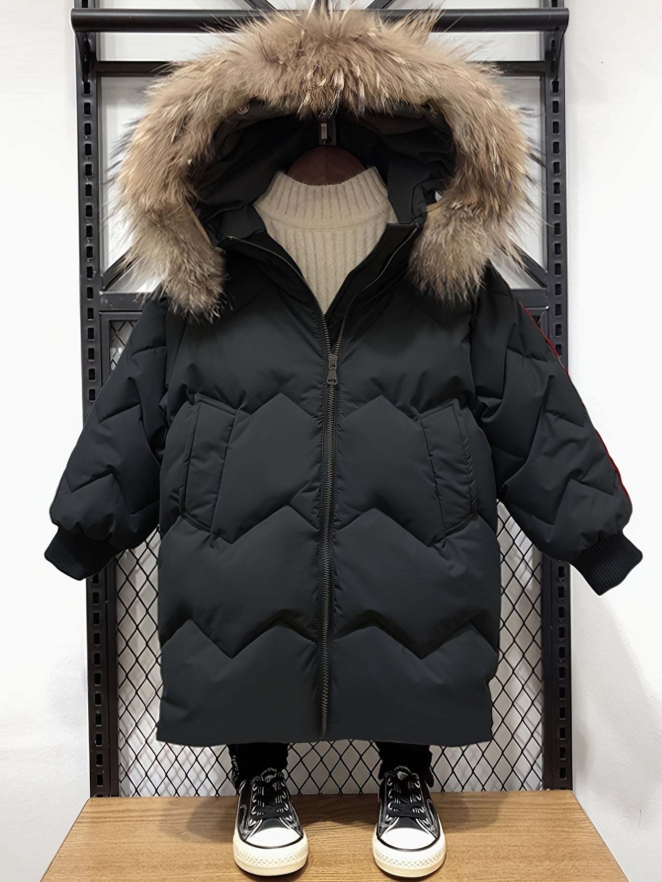 2025 New Boys' Thickened Winter Coat with Fluffy Collar - Mid-Length Loose-Fit Jacket, Full-Zip Closure & Polyester Insulation, Warm Casual Outerwear for & Kids, Easy On/Off (Solid Color, No Patterns) - Ideal for School & Pla