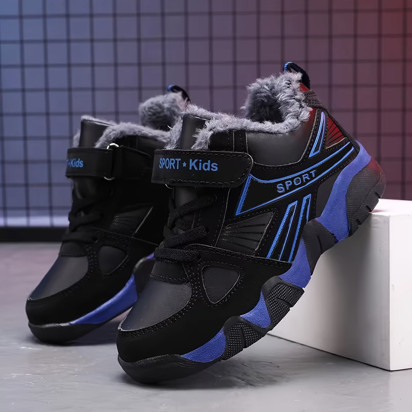 Youngsters' Winter Sports Shoes - Boys & Girls, Low-Top Lace-Up with Closure, Upper & Rubber Sole, Black with Blue Accents, Warm Fleece Lining for Outdoor Activities, Running, Hiking, Casual Wear, Winter Sports Gear | Stylish