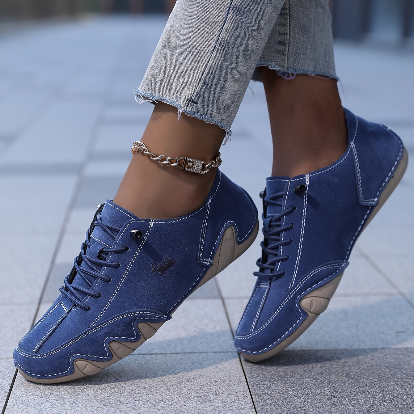 [Fashionable|Versatile] Fashionable Versatile Ladies' Octopus Handmade Shoes | Four-Season Motorcycle Sneakers