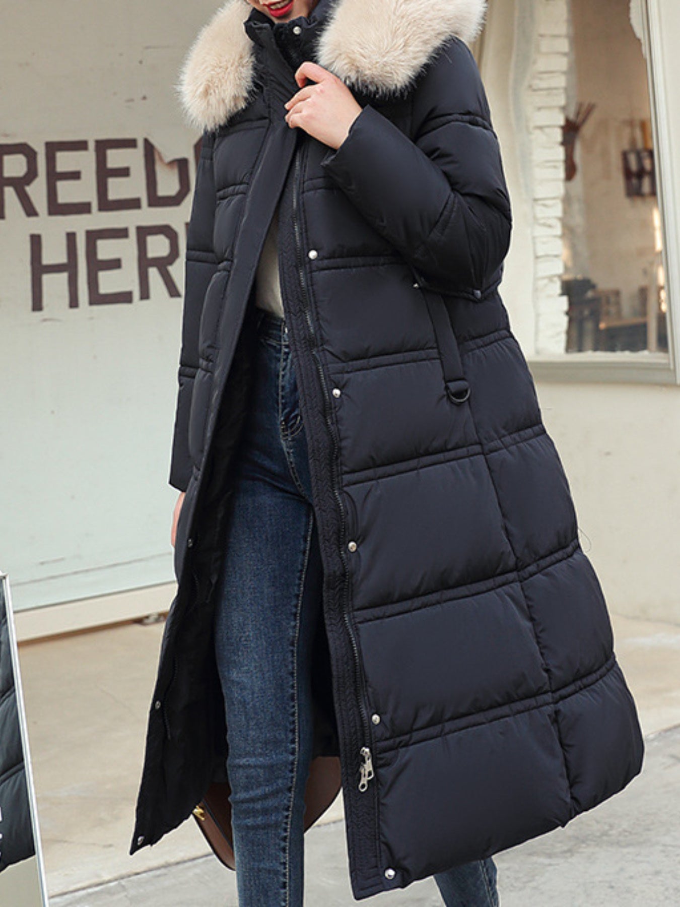 Women's 2025 Winter New Over-the-Knee Coat with Large Fur Collar & Hood - Slim-Fit Belted Full-Length Jacket, Zipper Closure, Solid Color for Dress, or Pants Outfits - Casual Outerwear (Hand Wash/Dry Clean)