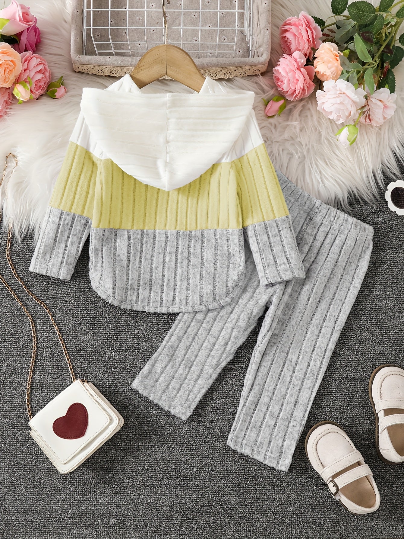 2pcs Girls' Winter Warm Hooded Sweater & Pants Set - Soft Pastel Pink & Color Block Outfit with Heart & Cat Face Appliques, Long Sleeve Pullover & Joggers, for Outdoor, Casual Attire (machine Washable)
