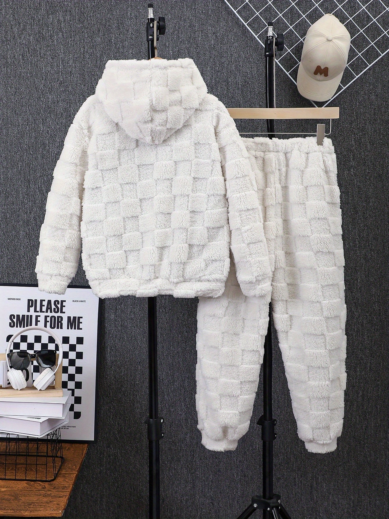 Boys' Winter Plush Hoodie & Pants Set - Cozy Letter Print Casual Outfit with "Chicago" Design, White Fleece-Lined Hooded Sweatshirt & Matching Pants, Perfect for Fall/Winter, Winter Clothing | Plush Hoodie | Fleece Lined Hood