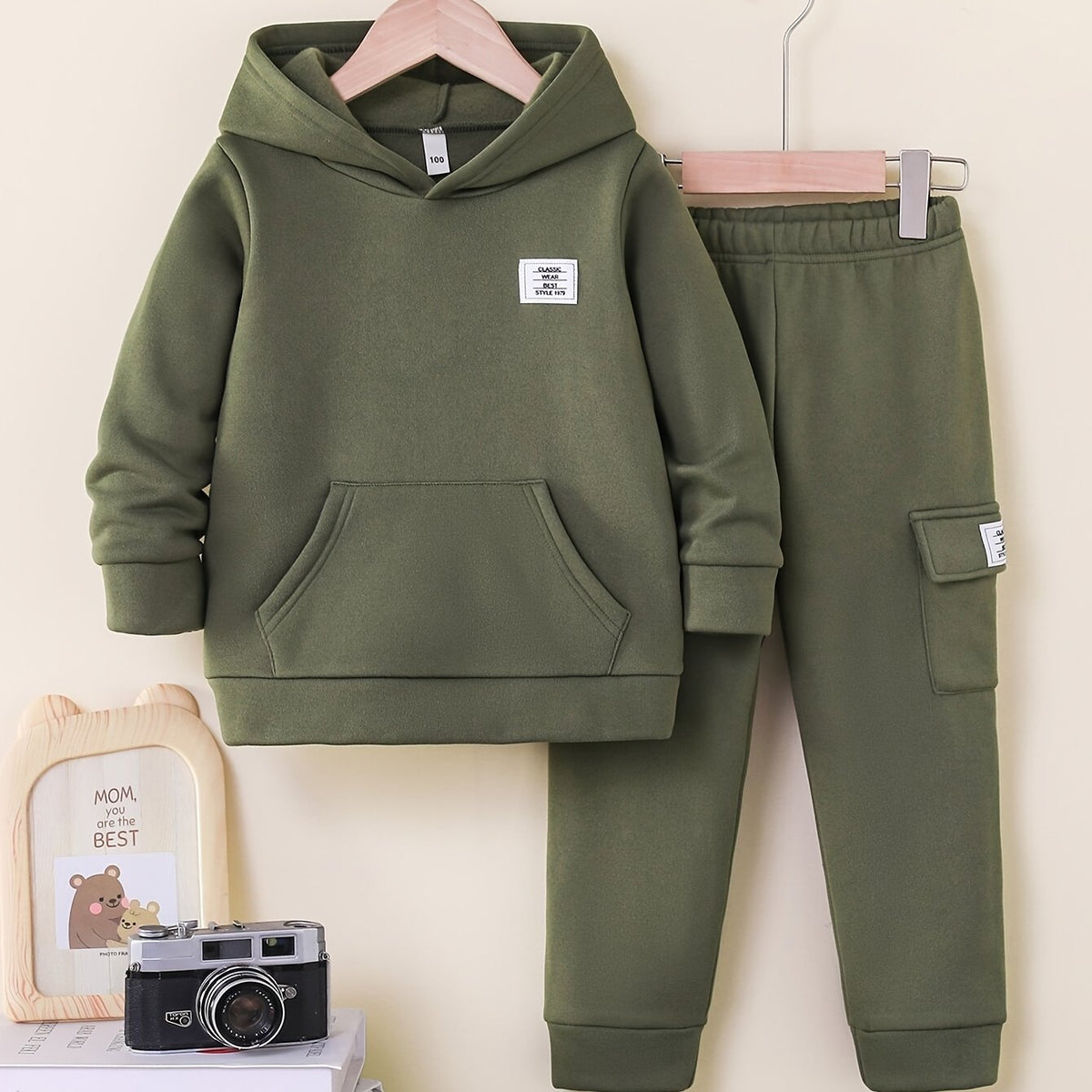 [Warm Hooded Sweatshirt] 2pcs Boys' Winter Warm Hooded Sweatshirt & Pants Set | 100% Polyester Knit Outfit with Chest Pocket, Elastic Waist Pants | Soft Casual Play Clothes for Outdoor Activities & Casual Attire - Cozy Kids'
