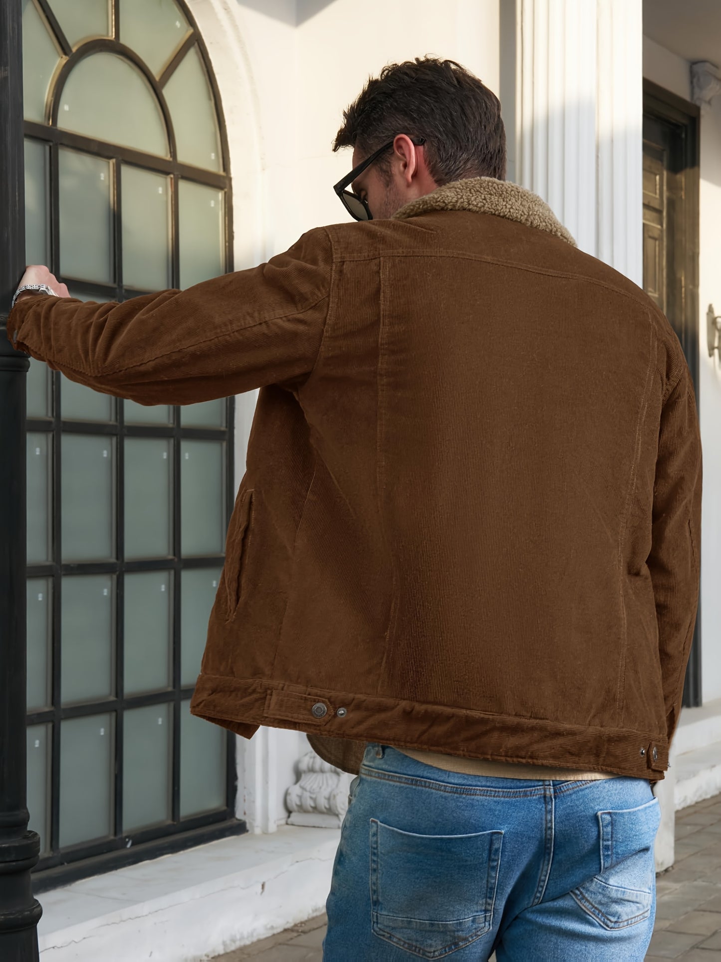 Men's Heavy-Duty Winter Jacket with & Lapel Collar - Thick Warm Trucker Jacket Suitable for Hiking, Camping, Outdoor Workwear - Machine-Washable Coat with Multi-Pocket Design (Fall/Winter)