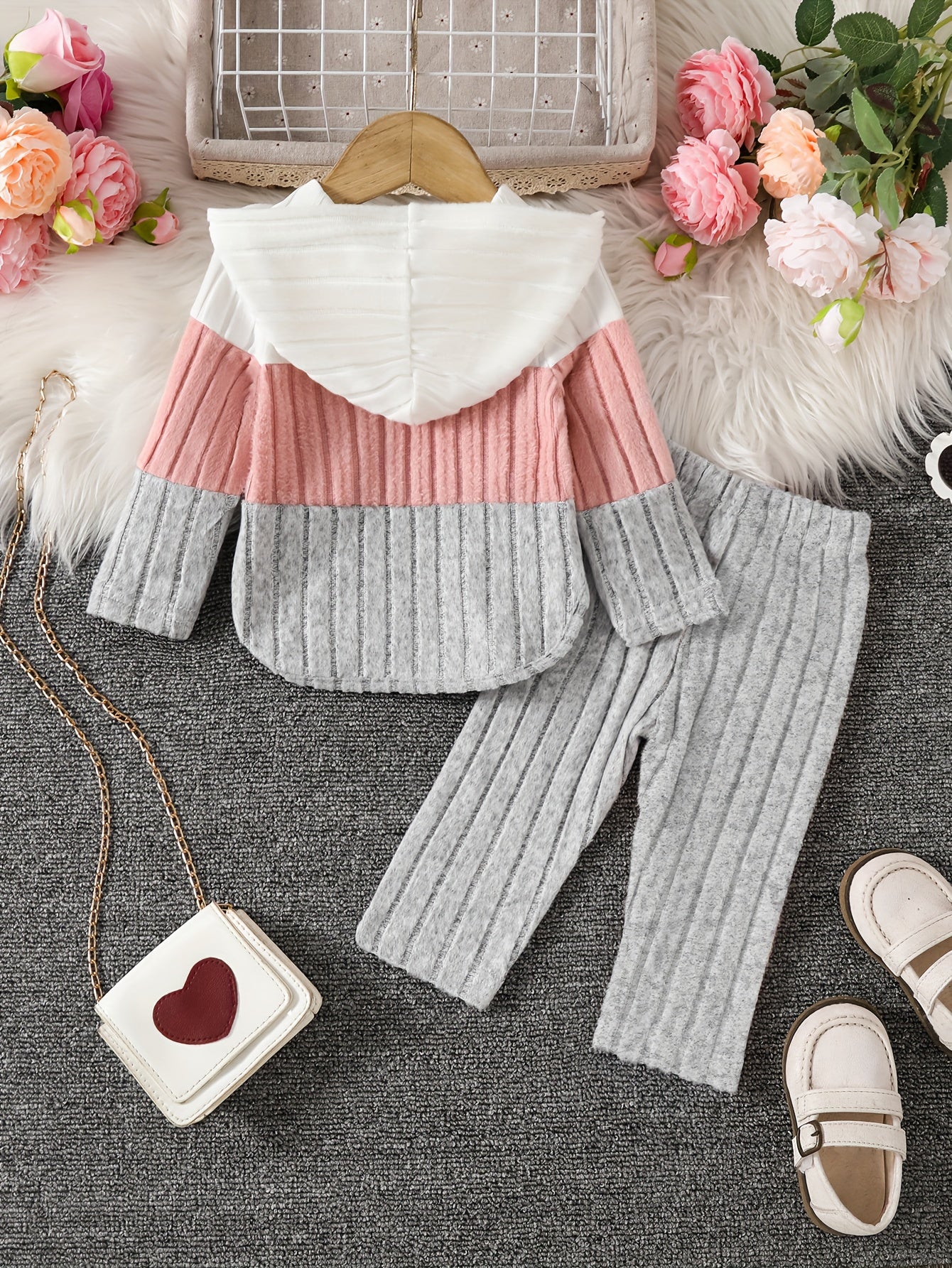 2pcs Girls' Winter Warm Hooded Sweater & Pants Set - Soft Pastel Pink & Color Block Outfit with Heart & Cat Face Appliques, Long Sleeve Pullover & Joggers, for Outdoor, Casual Attire (machine Washable)