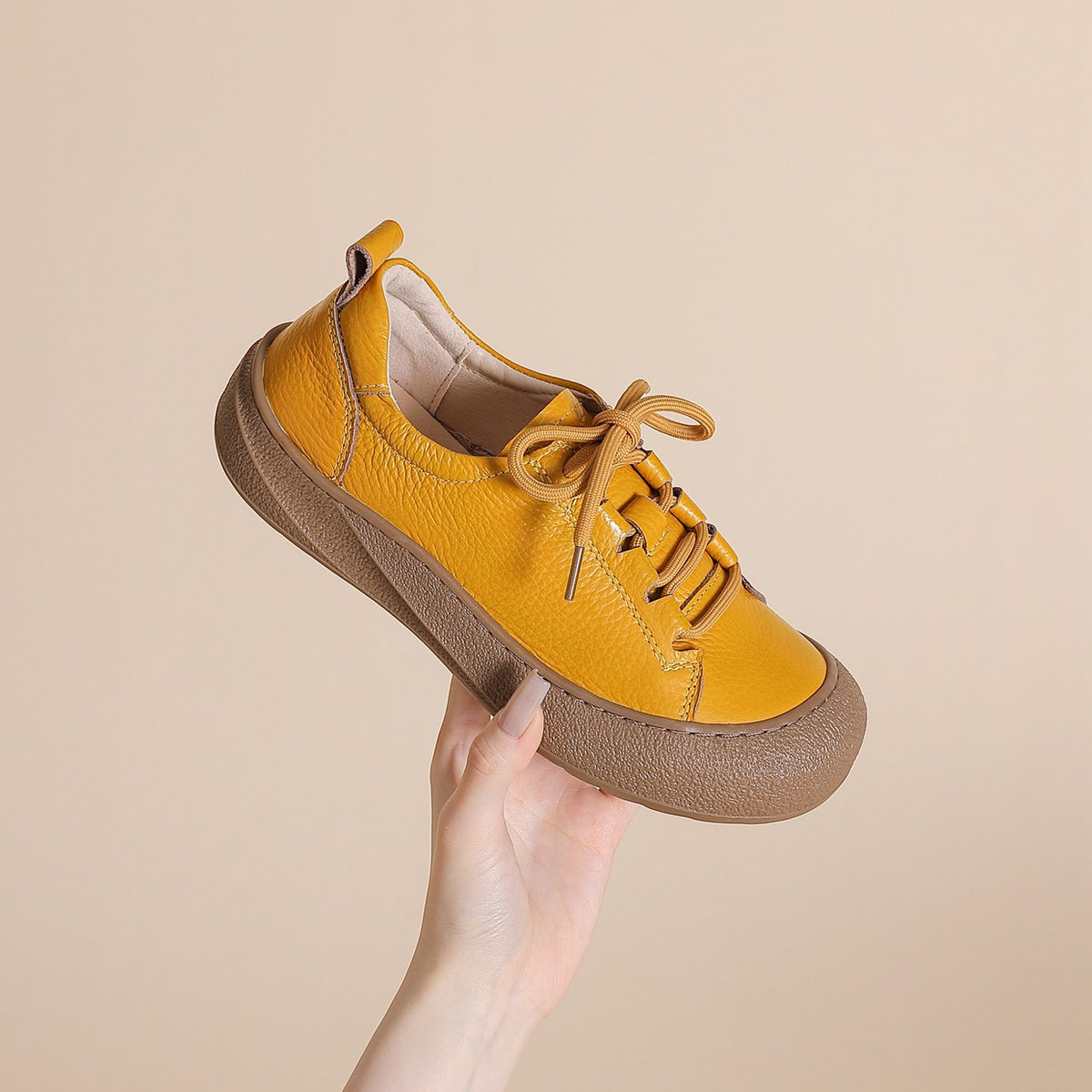 New European and American Retro Style Women's High-top Shoes for Autumn and Winter, Made of Top-grain Cowhide, Versatile Retro Shoes, Flat-heeled Women's Short Boots, Fashionable Sports Shoes
