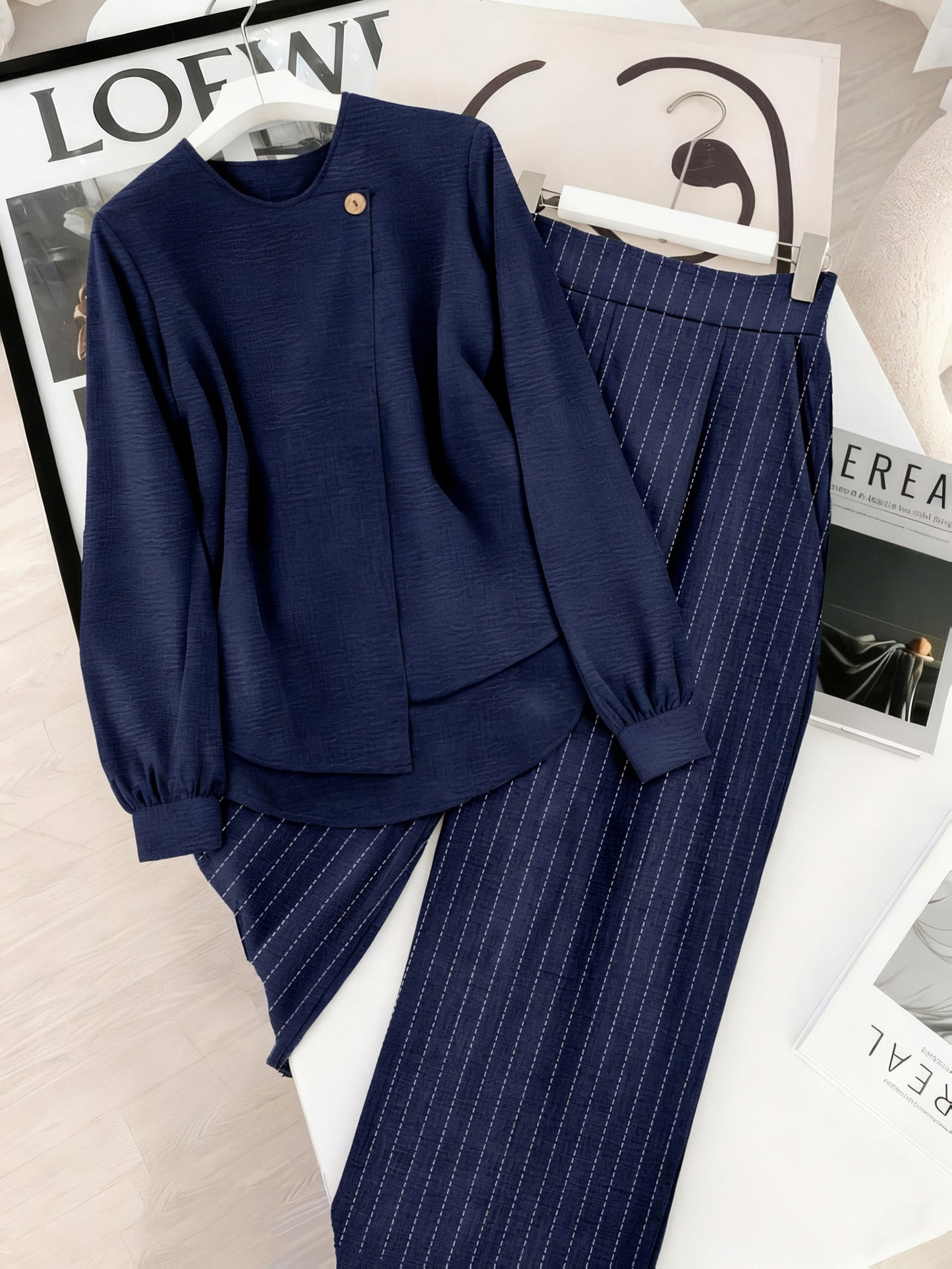 [Elegant Suit Set] 2pcs Set: Elegant Temperament Suit - Fashionable Solid Color Long-sleeved Top with Striped Print Wide-leg Trousers
