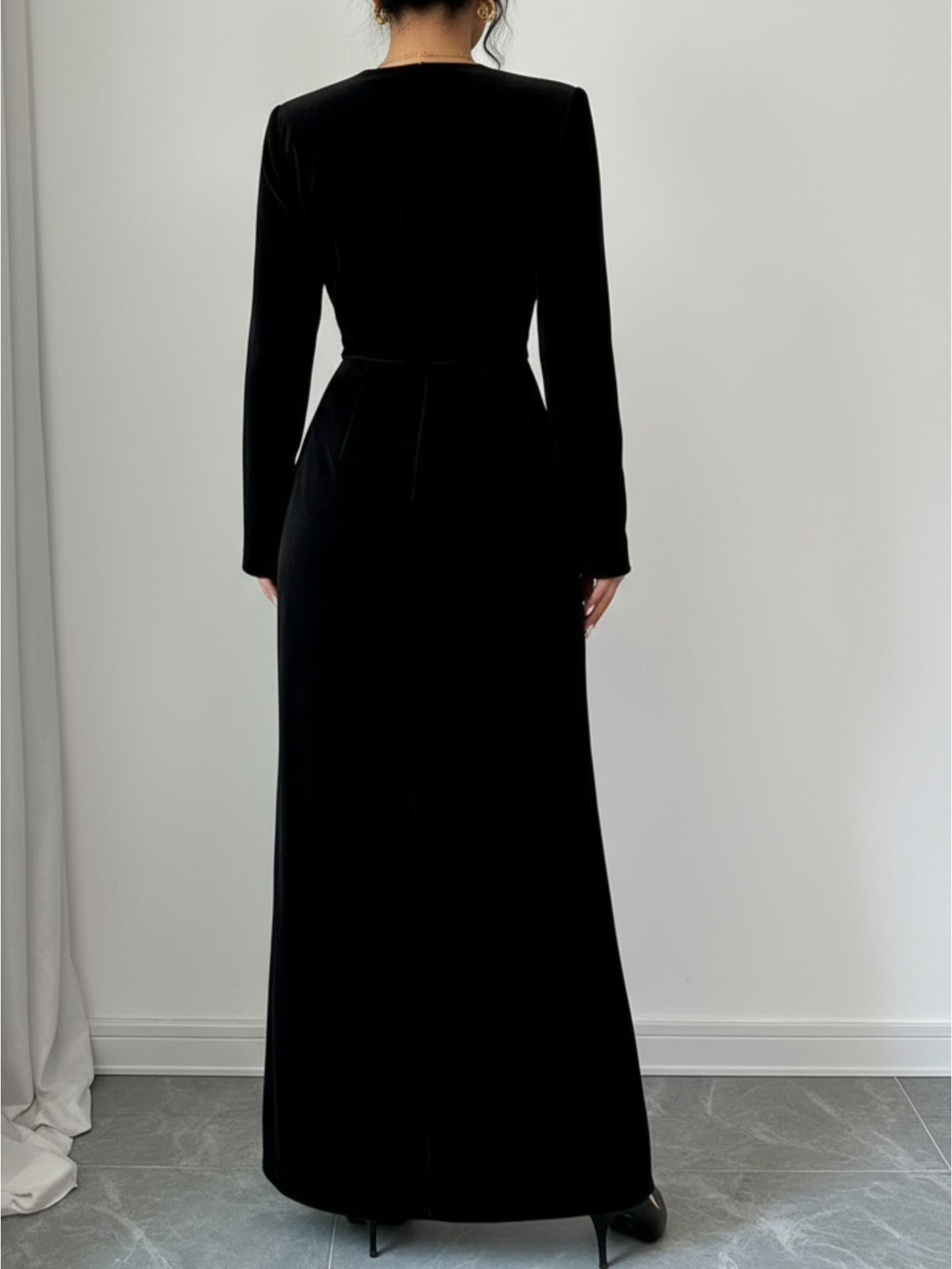 Women'S Elegant Formal Evening gown - Double-Breasted V-Neck Maxi dress, Structured Fit & Waist-Defining Hem, Long Formal party dress for Winter Events, Galas, Business Functions - Fall/Winter Collection