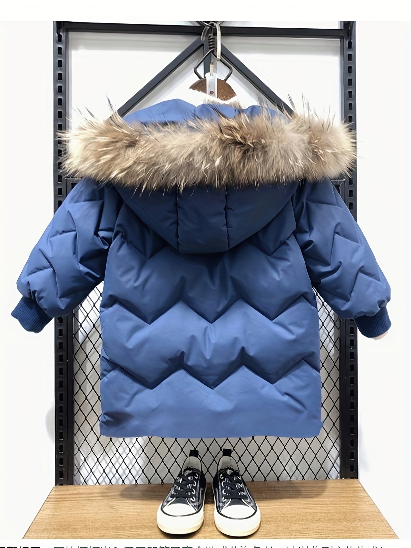 2025 New Boys' Thickened Winter Coat with Fluffy Collar - Mid-Length Loose-Fit Jacket, Full-Zip Closure & Polyester Insulation, Warm Casual Outerwear for & Kids, Easy On/Off (Solid Color, No Patterns) - Ideal for School & Pla
