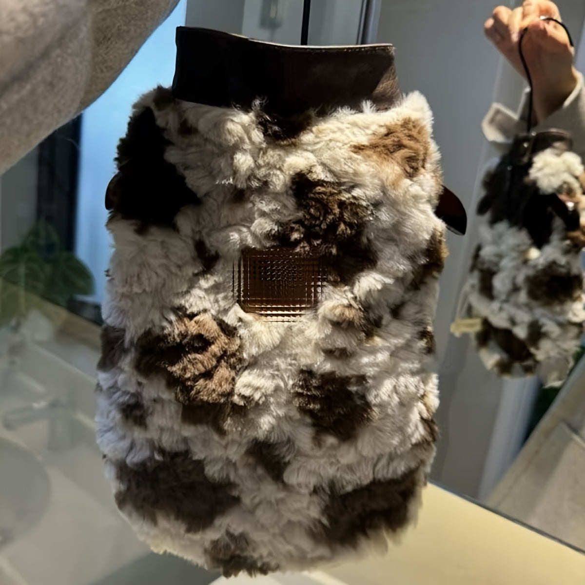 1pc Winter Dog & Cat Vest - Thick Warm Coat with Snap Button Closure, Soft Plush Faux Fur Jacket for Small to Medium Pets (Chihuahuas, Pomeranians, Maltese) - Indoor/Outdoor Use, Cozy Brown/White Pet Clothing, Hand Washable