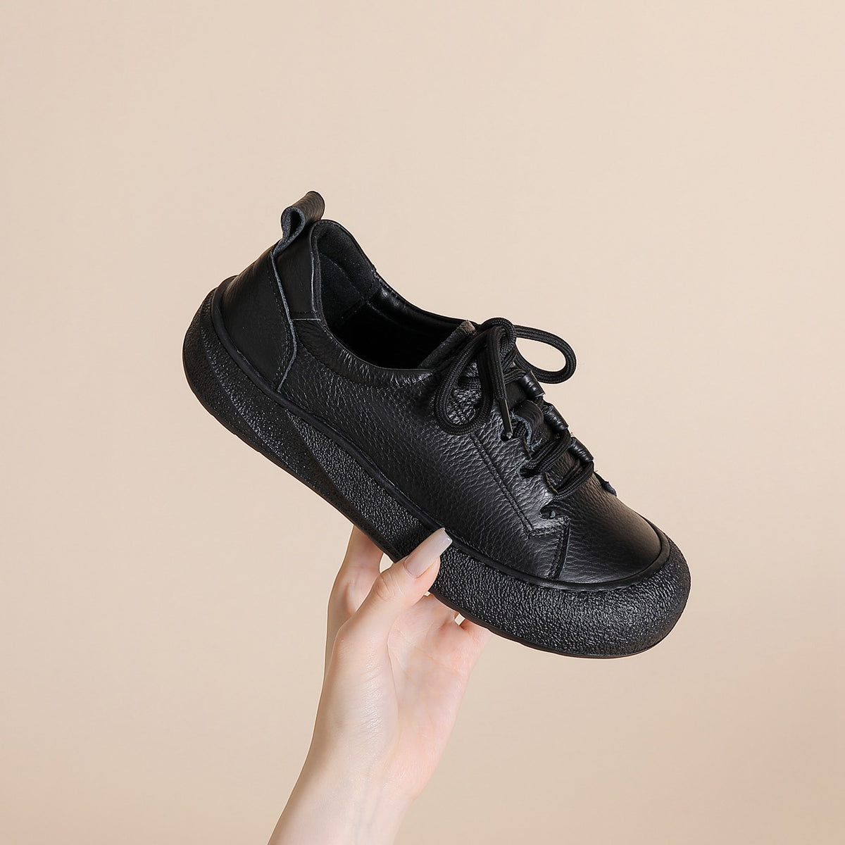 New European and American Retro Style Women's High-top Shoes for Autumn and Winter, Made of Top-grain Cowhide, Versatile Retro Shoes, Flat-heeled Women's Short Boots, Fashionable Sports Shoes