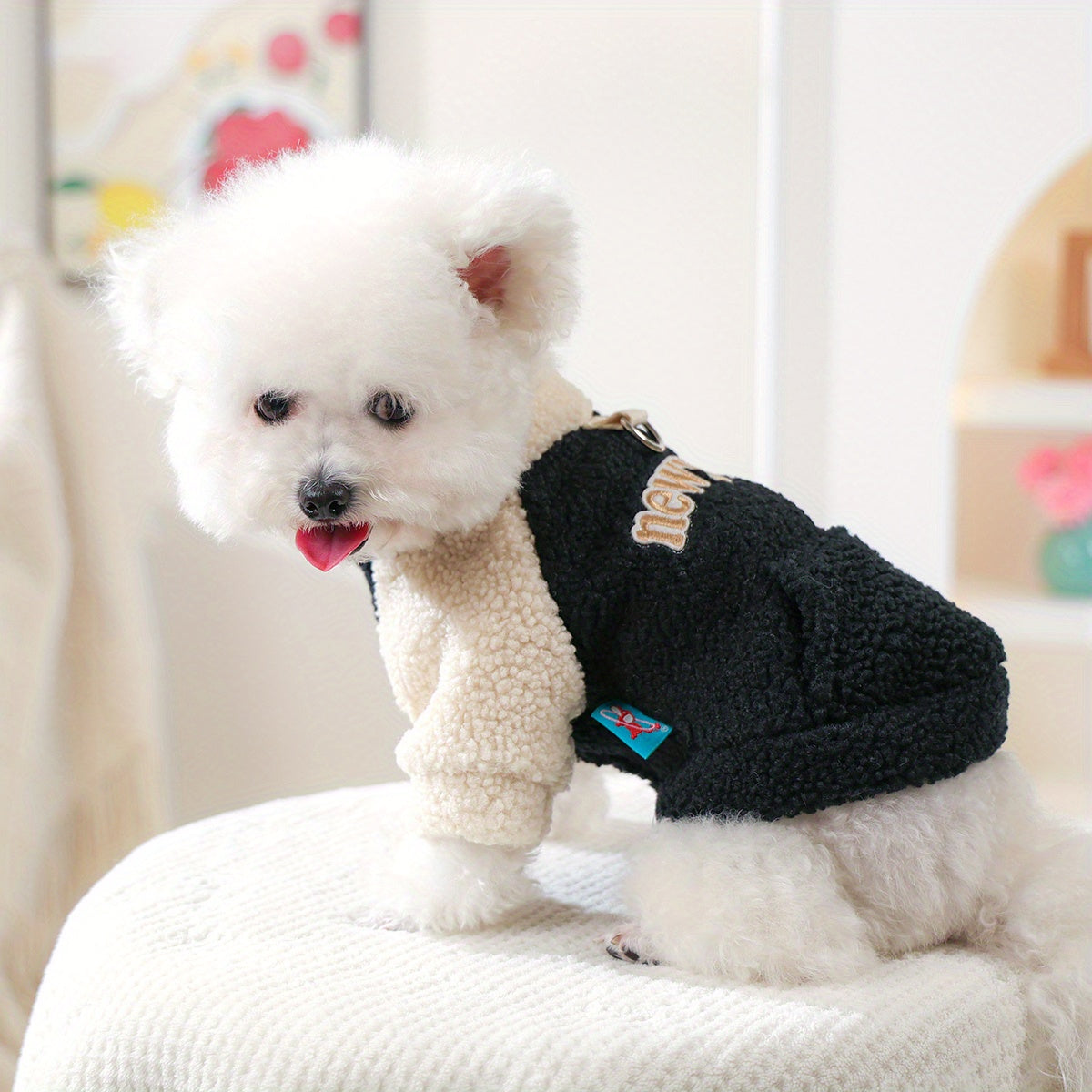 New York-Themed Plush Fleece Pullover Sweater Jacket for Small Dogs & Cats - Thick Winter Warm Coat with Fluffy Ball Collar & Snap Closure, All-Season Pet Clothing for Pomeranian, Chihuahua, Shih Tzu - Hand Wash Only, Cozy Fl