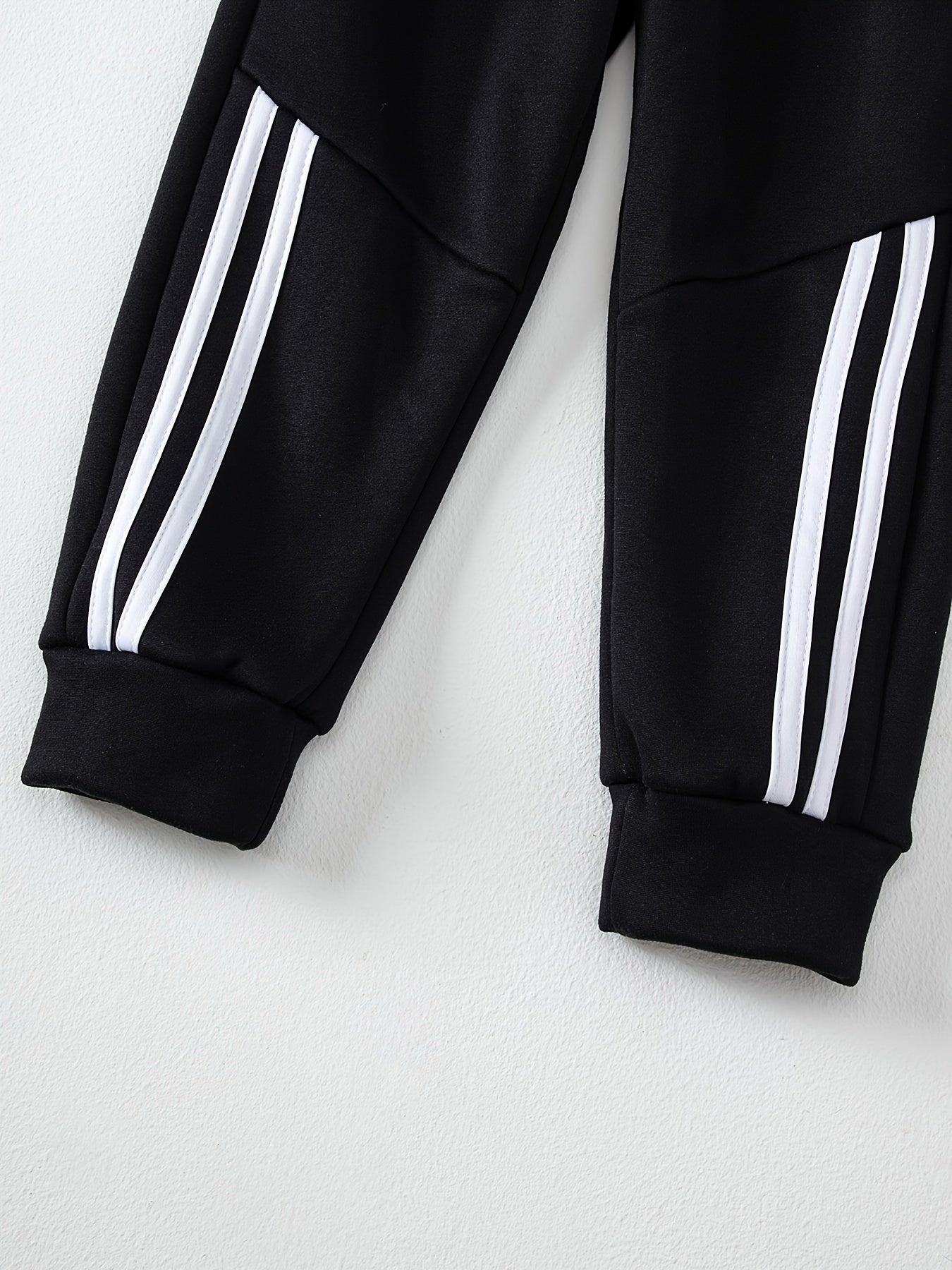 [Fleece-Lined Boys' Joggers] 3-Pack Boys' Fleece-Lined Joggers | Fashionable Loose-Fit Drawstring Pants with Side Stripes, Solid Color Patchwork, Black + Gray + Khaki Combo, Elastic Waistband for Outdoor, Casual & Warm Winter