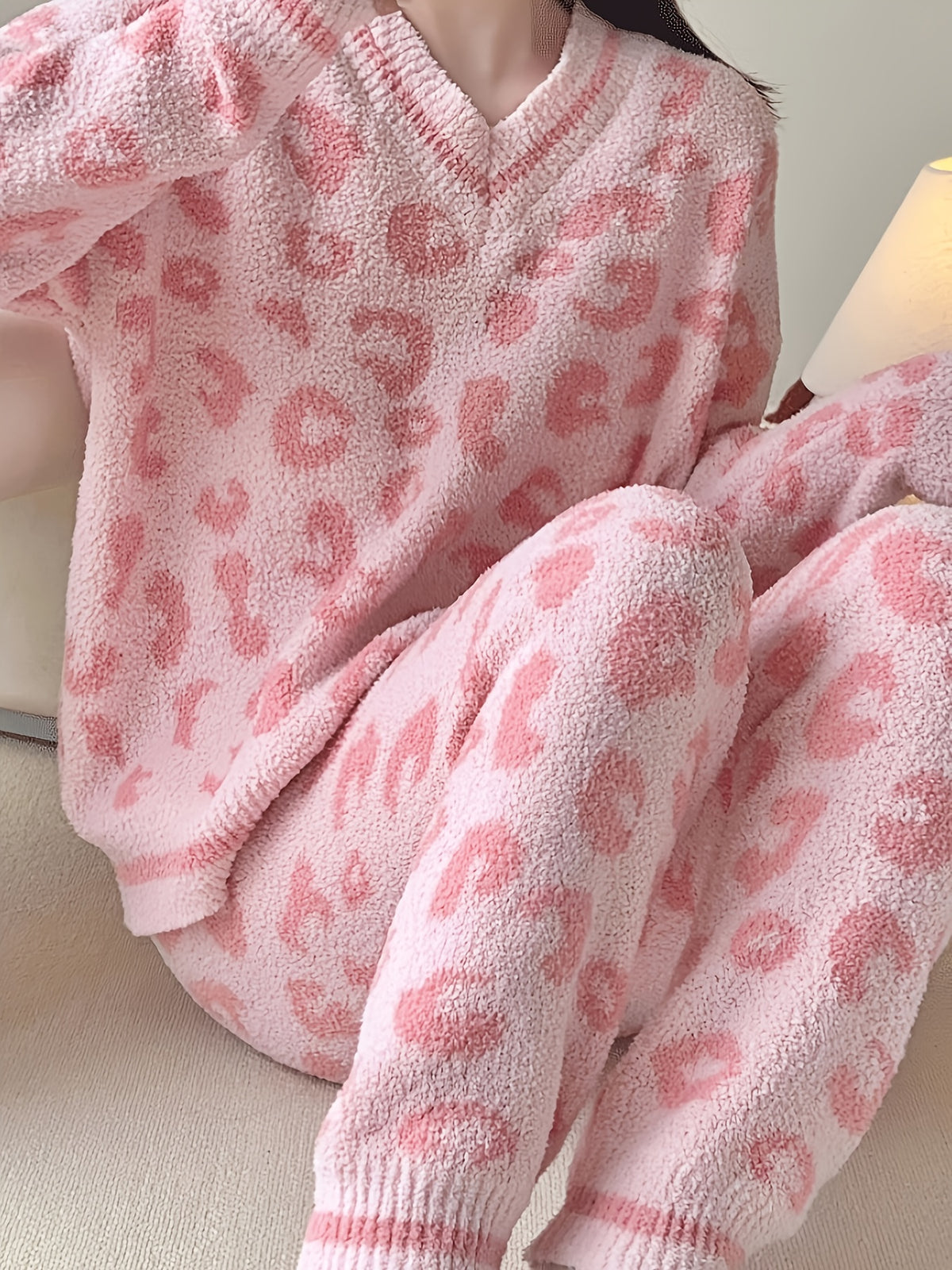 Black Friday New Sweet 'S Half-Fleece Pajama Set | V-neck, Geometric Pattern, All-season, Thickened Warm Home Wear for Autumn and Winter, Suitable for Outdoor Wear
