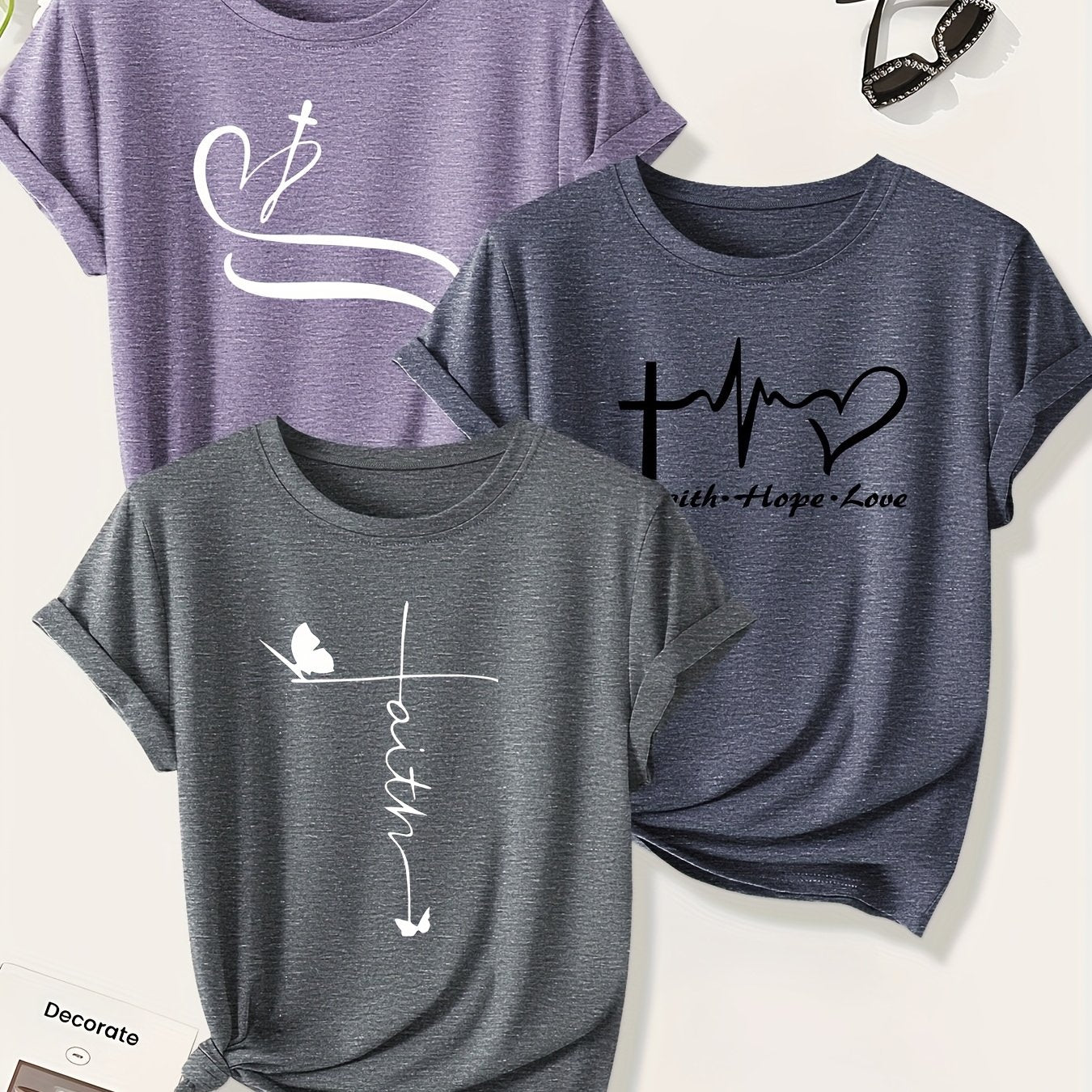 [Christian Cross T-Shirts] A Set of Three Women's Christian Cross Pattern Short-Sleeve T-Shirts Featuring Crosses, Hearts, And Butterfly Prints, Perfect for Casual Summer Wear. Stylish, Elegant, And Versatile, Available in Mu