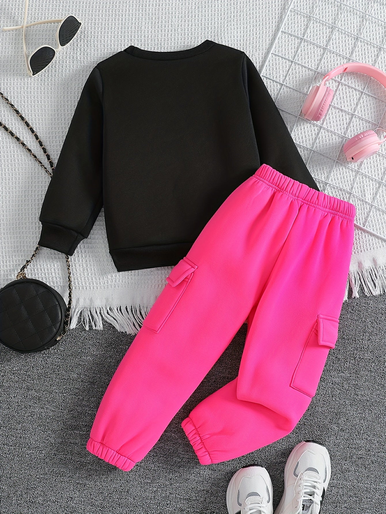 Girls' Letter Print Round Neck Long Sleeve Thick Fleece-Lined Sweatshirt + Letter Print Thick Fleece-Lined Cargo Pants with Side Pockets Fashion Set, Perfect for Outdoor, Thick Fleece-Lined, Sweater Pants, Sweatshirt And Pant