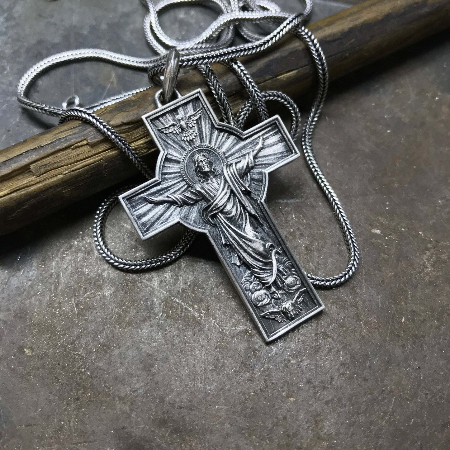 Jesus Cross 925 Silvery necklace, Men's fashionable retro pendant necklace accessory, Men's daily casual amulet fashionable jewelry gift, Christmas gift, Casual Wear, Men's Jewelry, Retro Necklace, Vintage Pendant, Highqualit