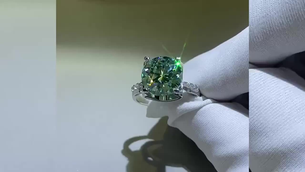 1pc S925 925 Silver Inlaid 5 Carat Moissanite Ring Birthday Party Luxury Gift for Men And Women