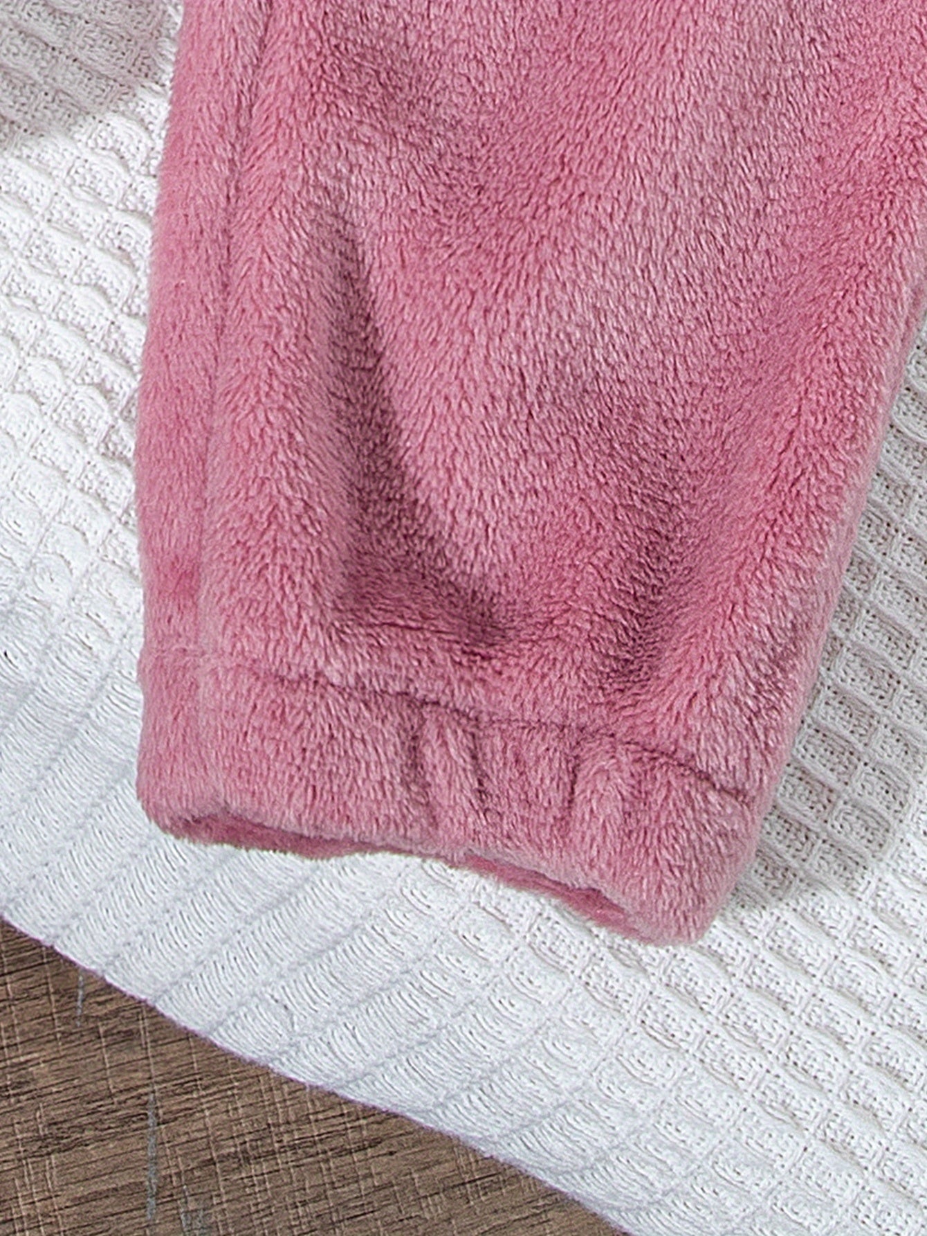 [Simple, Perfect for Girls] Reversible Plush Hooded Pullover & Pants Set | Girls' Autumn-Winter Fashion | Outdoor