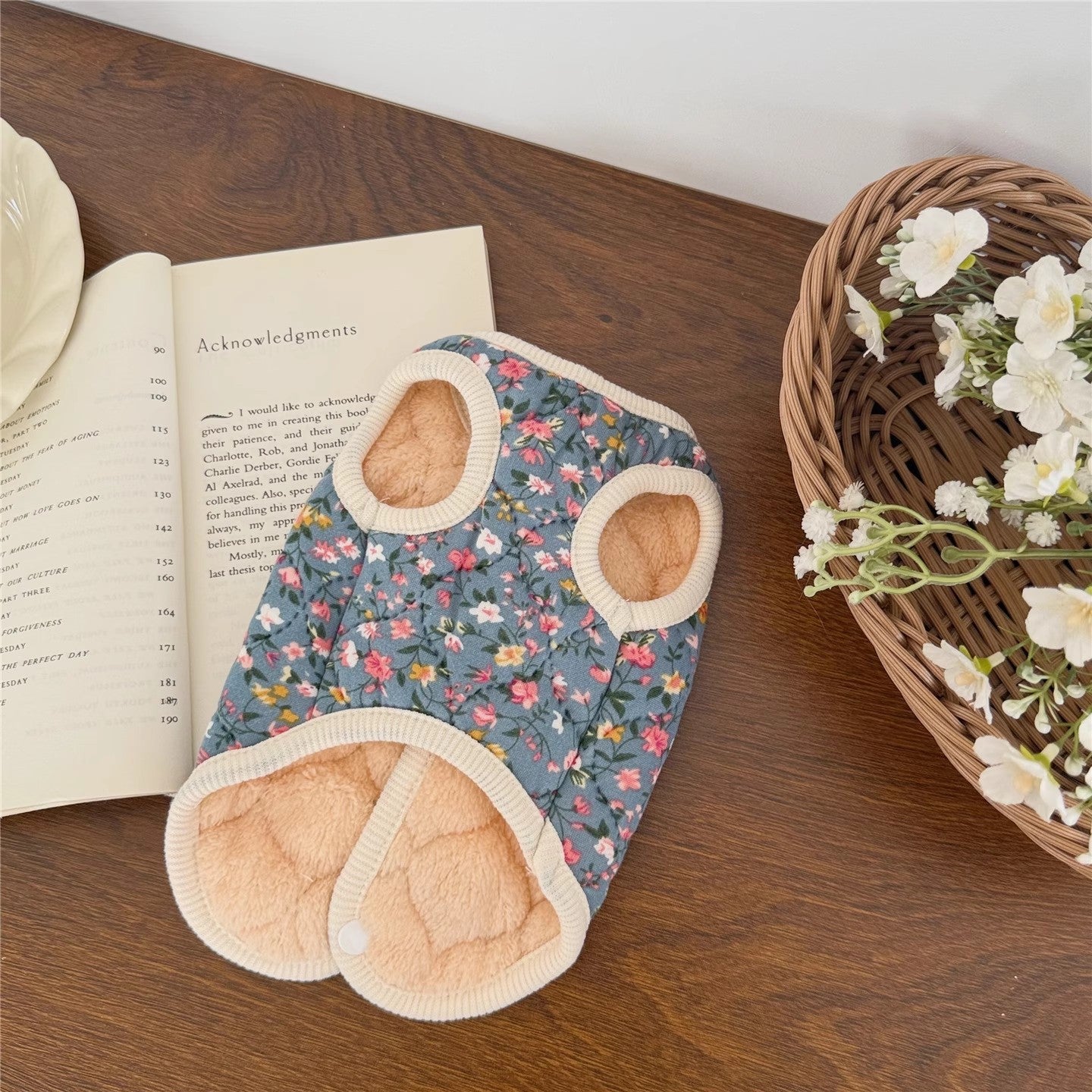 2pcs-Autumn and Winter New Pet Clothing with Leash Ring New Autumn and Winter Pet Clothes Small Dog Clothes Cat Autumn and Winter Warm Comfortable Pet Vest, Leash Attachment Clothing, Seasonal Pet Warmth Solution, Small Anima