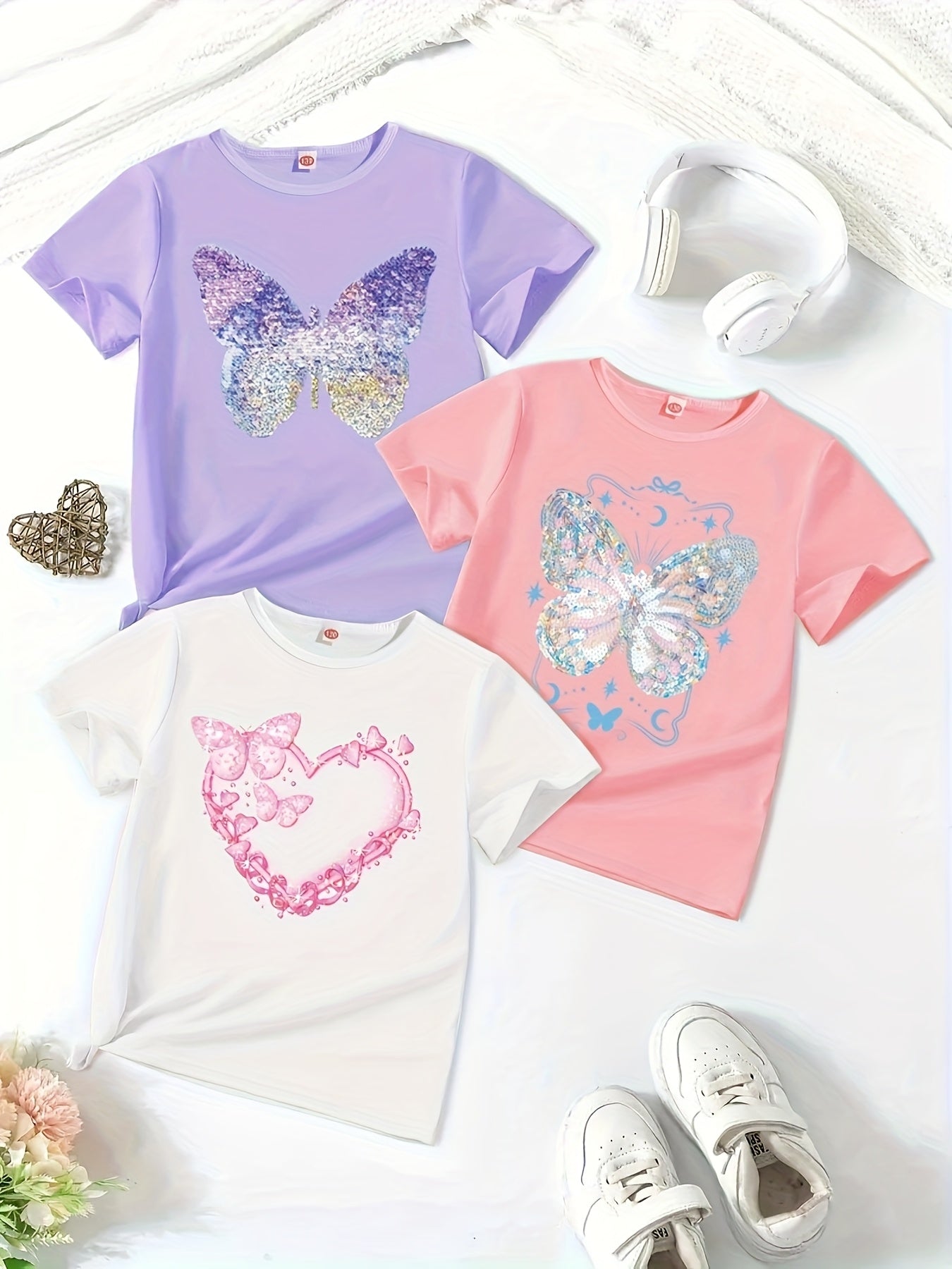 A Set of Three Stylish Short-Sleeve T-Shirts for Girls, Made from Comfortable Fiber, Perfect for Casual Summer Wear, Featuring Cute Cartoon Heart And Butterfly Prints, Suitable for Everyday And Outdoor Activities
