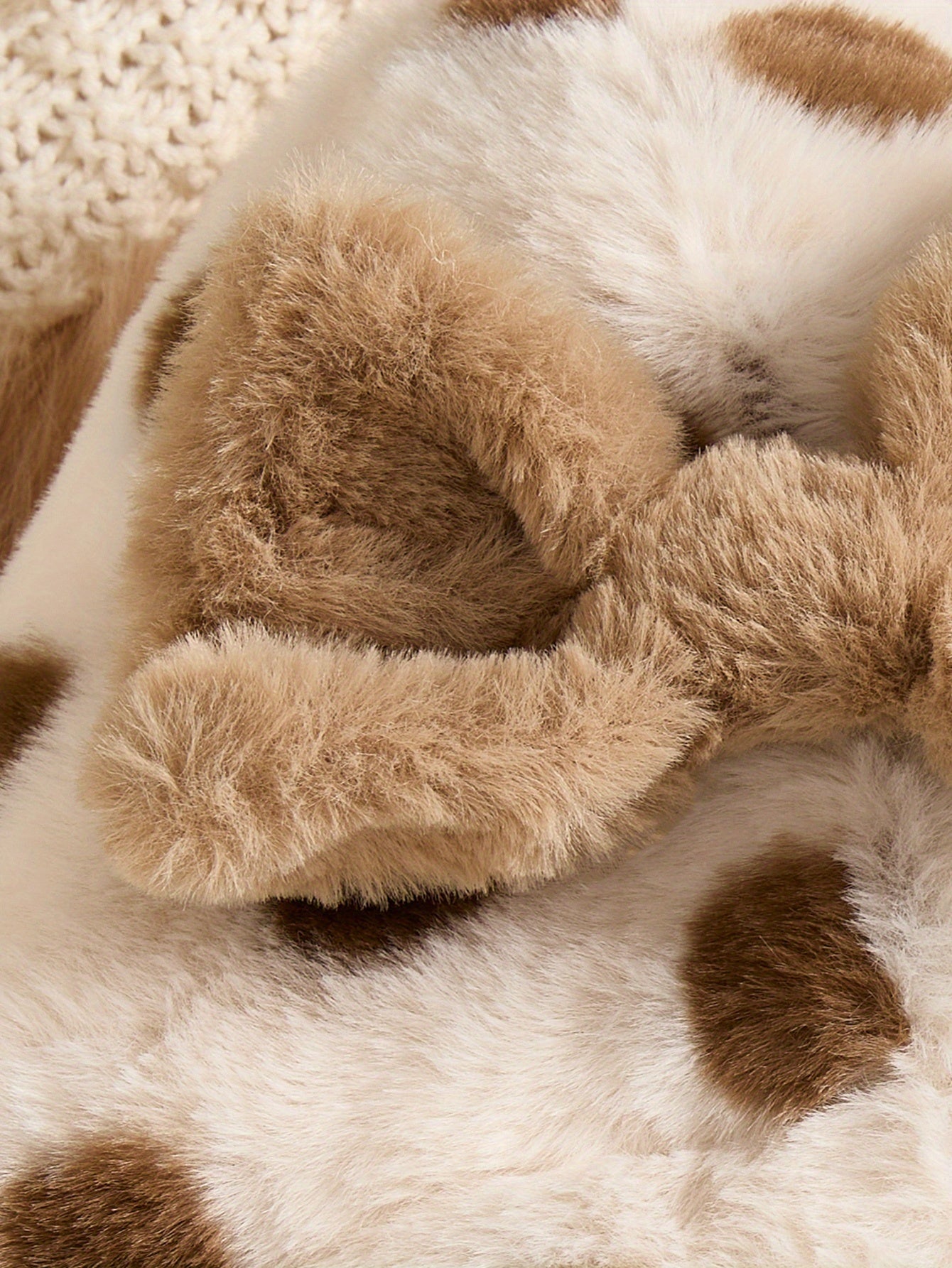 Girls' Winter Cozy Fleece Bow Hooded Zip-Up Jacket with Polka Dot Pattern - Soft Warm Coat for Cold Weather, Cute Casual Style, Perfect for Outdoor Activities, Cute Jackets for Girls, Durable Outerwear