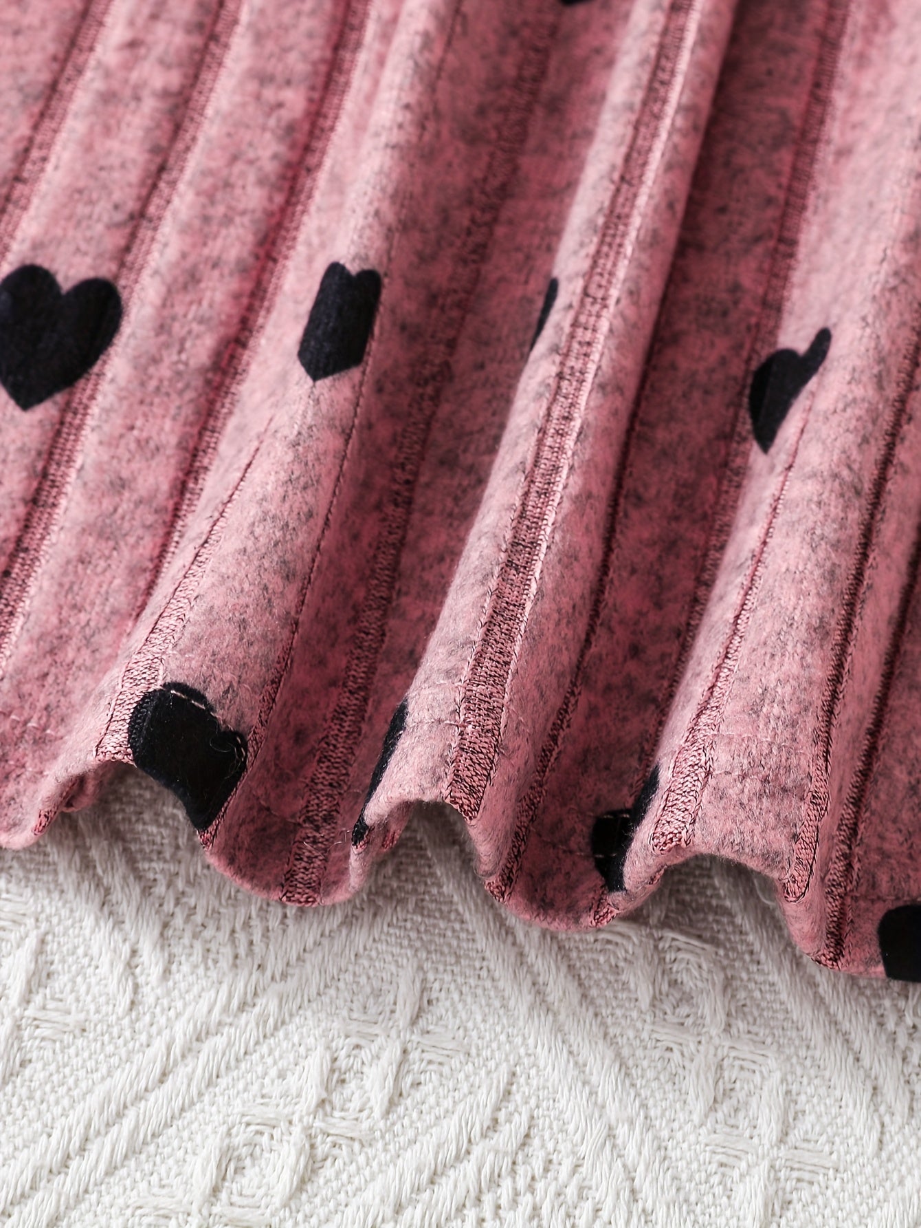 2pcs Young Girl Heart Print Round Neck Ribbed Knit Dress, Comfortable Outfit for Outdoor Wear - Sister Gift for Daughter
