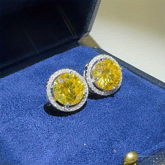 925 Silver Yellow 10 Carat Round Cut Moissanite Stud Earrings, Elegant Neutral Style, Showing Noble Temperament, Suitable for Banquets, Parties, Christmas, Thanksgiving, The Best Gift Choice for Relatives and Friends