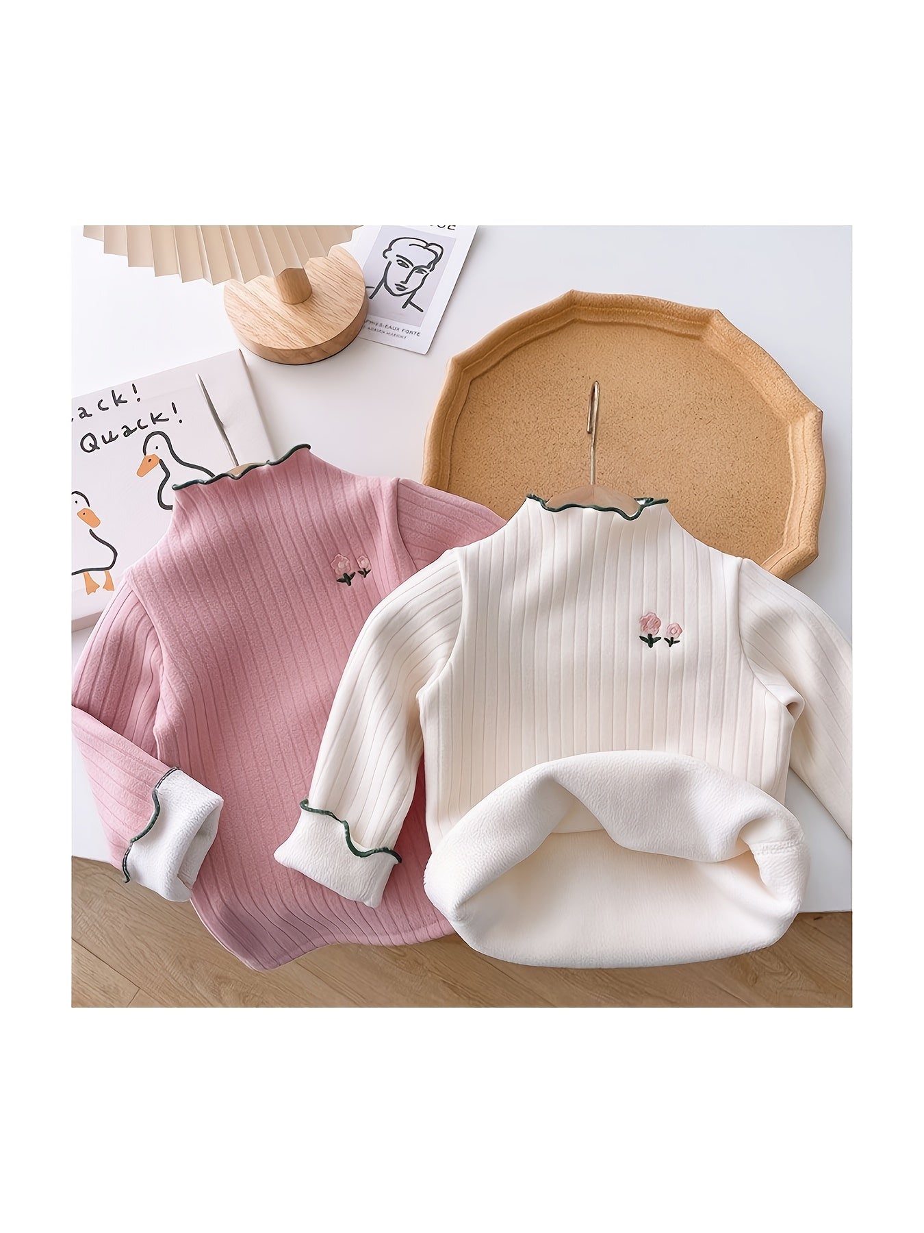Girls' Two-Piece Stylish -Lined Base Layer Top, Autumn-Winter Floral Versatile Baby Top, Thickened Warm T-Shirt, Cozy and Fashionable, Essential for Girls, Winter Clothing, Cold Weather Wear, Warm Fabric, Fleecelined Top, Lon