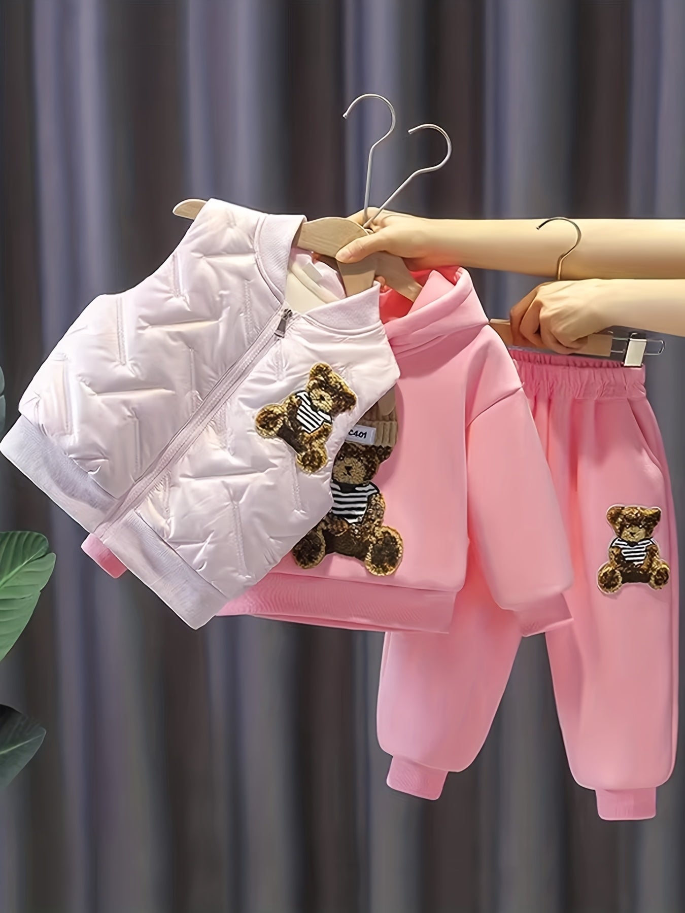 Girls' Thickened Fleece-Lined Hooded Sweatshirt & Pants Set - Cozy Winter Outfit with Bear & Teddy Bear Design, Casual Style, Long Sleeve Pullover & Straight-Leg Pants, Perfect Gift for Girls, for Outdoor