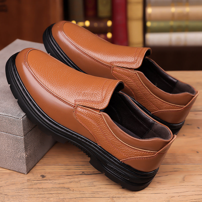 Low-key Luxury Men's High-end Business Casual Shoes, Formal Shoes, Loafers. Available in Solid Color Upper Slip-on Design with Lining Flat Shoes. Thick Sole, Wear-resistant, Non-slip, Durable. Available in 7 Sizes. Versatile