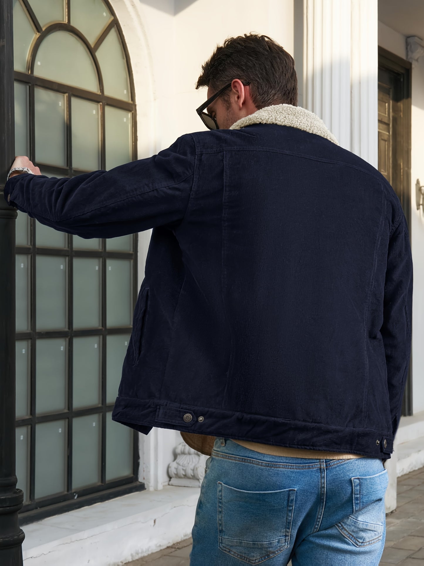 Men's Heavy-Duty Winter Jacket with & Lapel Collar - Thick Warm Trucker Jacket Suitable for Hiking, Camping, Outdoor Workwear - Machine-Washable Coat with Multi-Pocket Design (Fall/Winter)