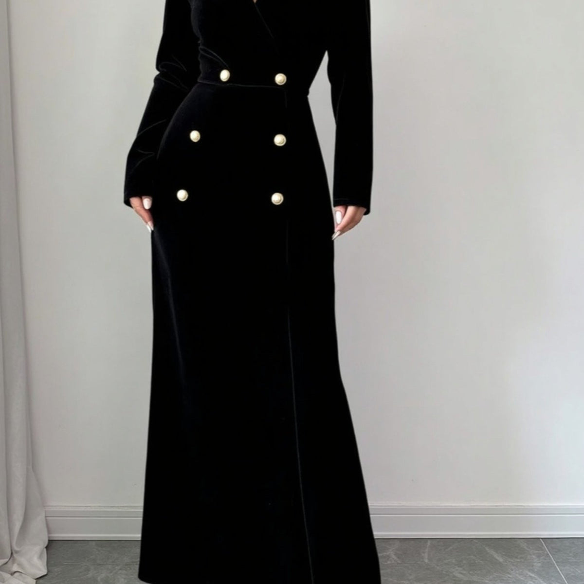 Women'S Elegant Formal Evening gown - Double-Breasted V-Neck Maxi dress, Structured Fit & Waist-Defining Hem, Long Formal party dress for Winter Events, Galas, Business Functions - Fall/Winter Collection