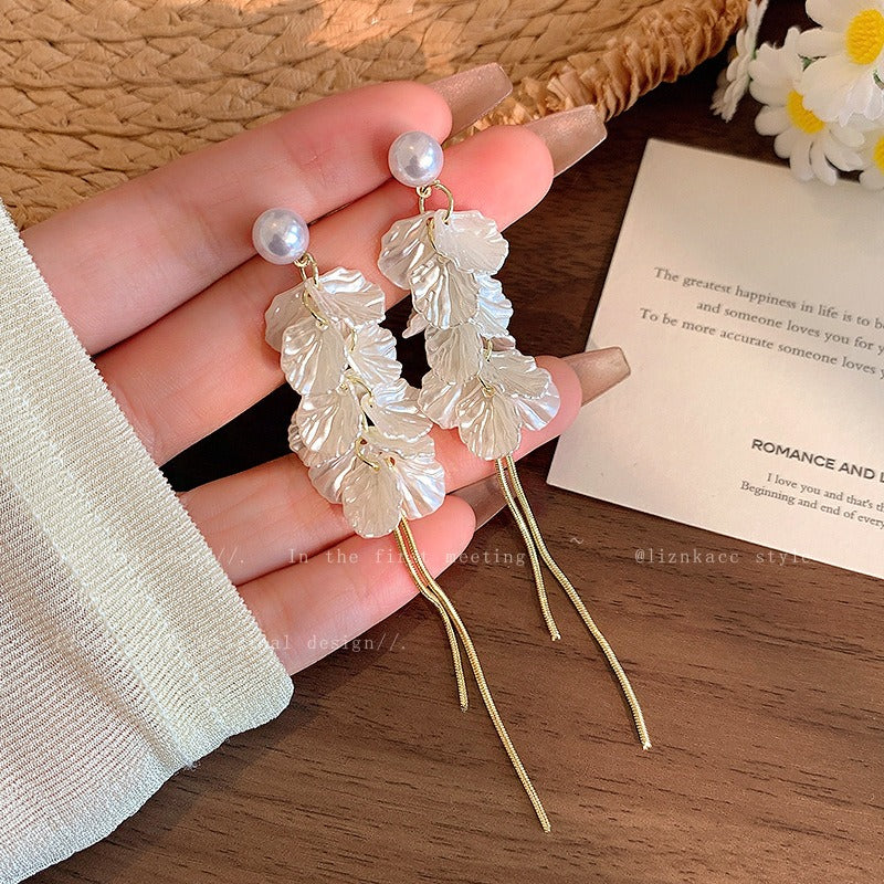 Women's Long Imitation Fringed Petal Earrings - Bohemian & Classic Large Drop Dangle Earrings, -Like Glossy White for Daily Wear, Parties, Weddings, Beach Vacations - Year-Round Versatile Gift